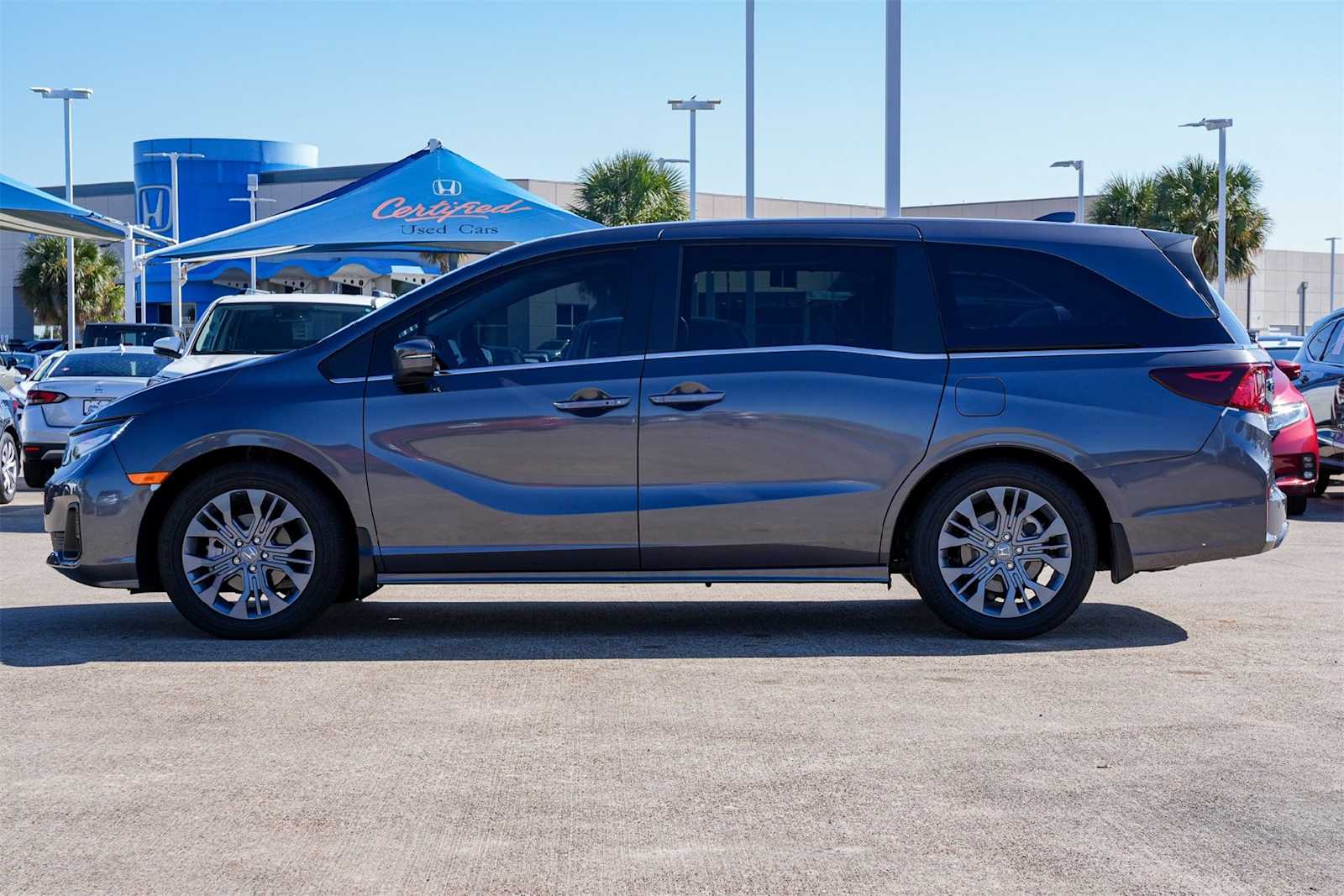 Thumbnail: 2026 Honda Odyssey - 3