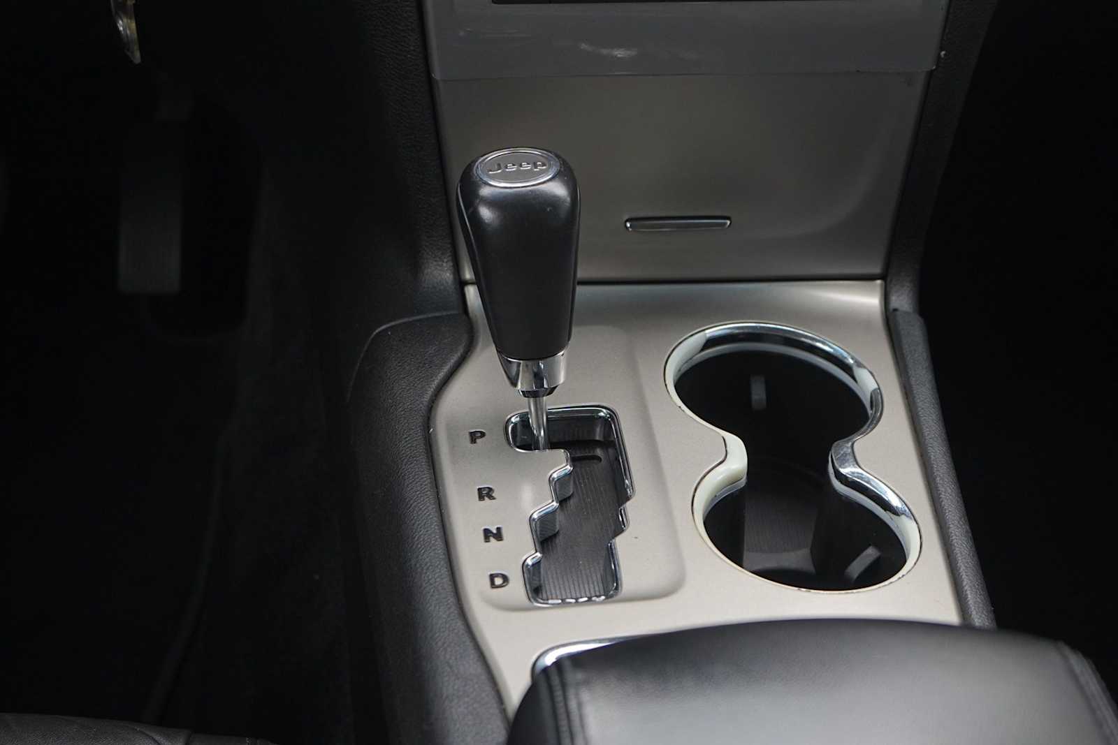 Thumbnail: 2013 Jeep Grand Cherokee - 20