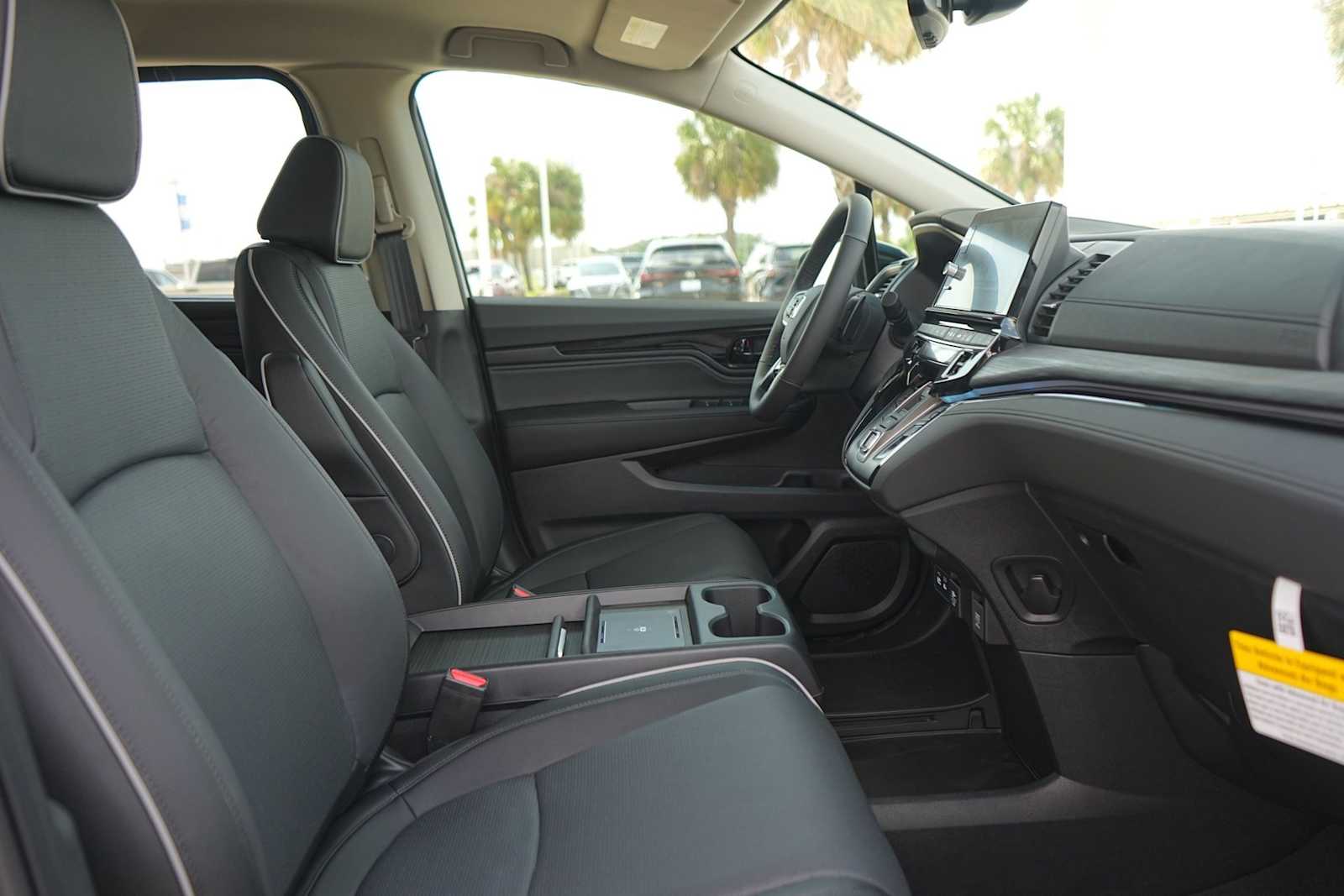 Thumbnail: 2026 Honda Odyssey - 14