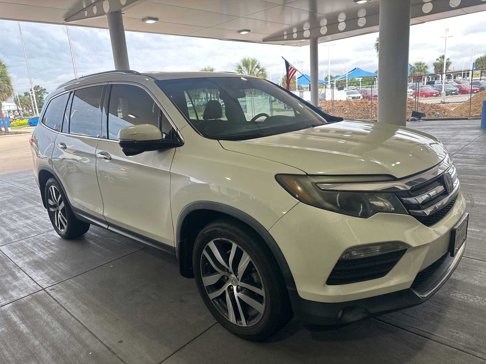 Thumbnail: 2018 Honda Pilot - 2