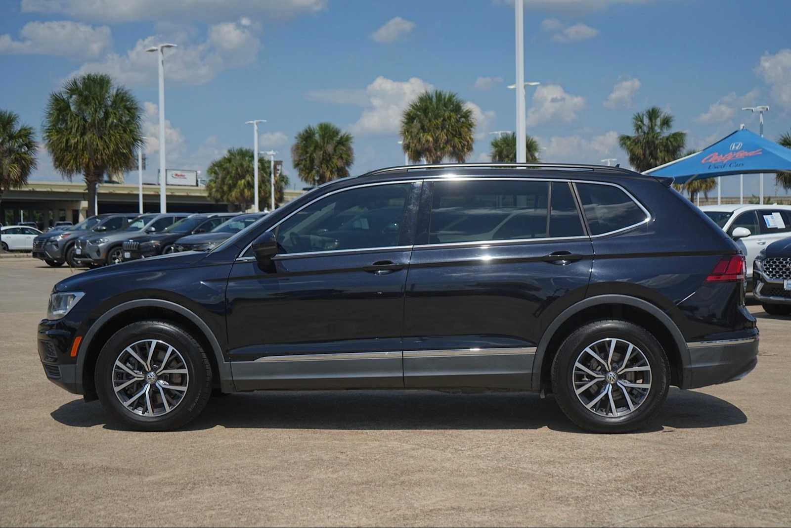 Thumbnail: 2020 Volkswagen Tiguan - 2