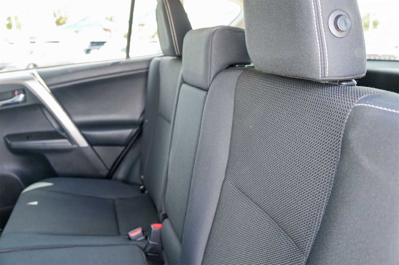 Thumbnail: 2018 Toyota RAV4 - 13