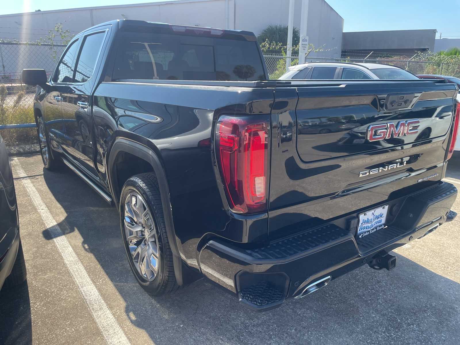 2024 Gmc Sierra 1500 Denali photo 2