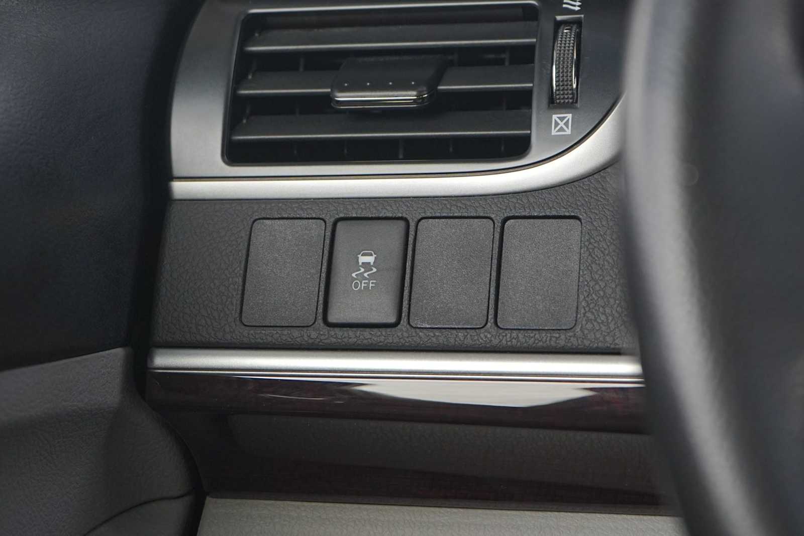 Thumbnail: 2012 Toyota Camry - 22