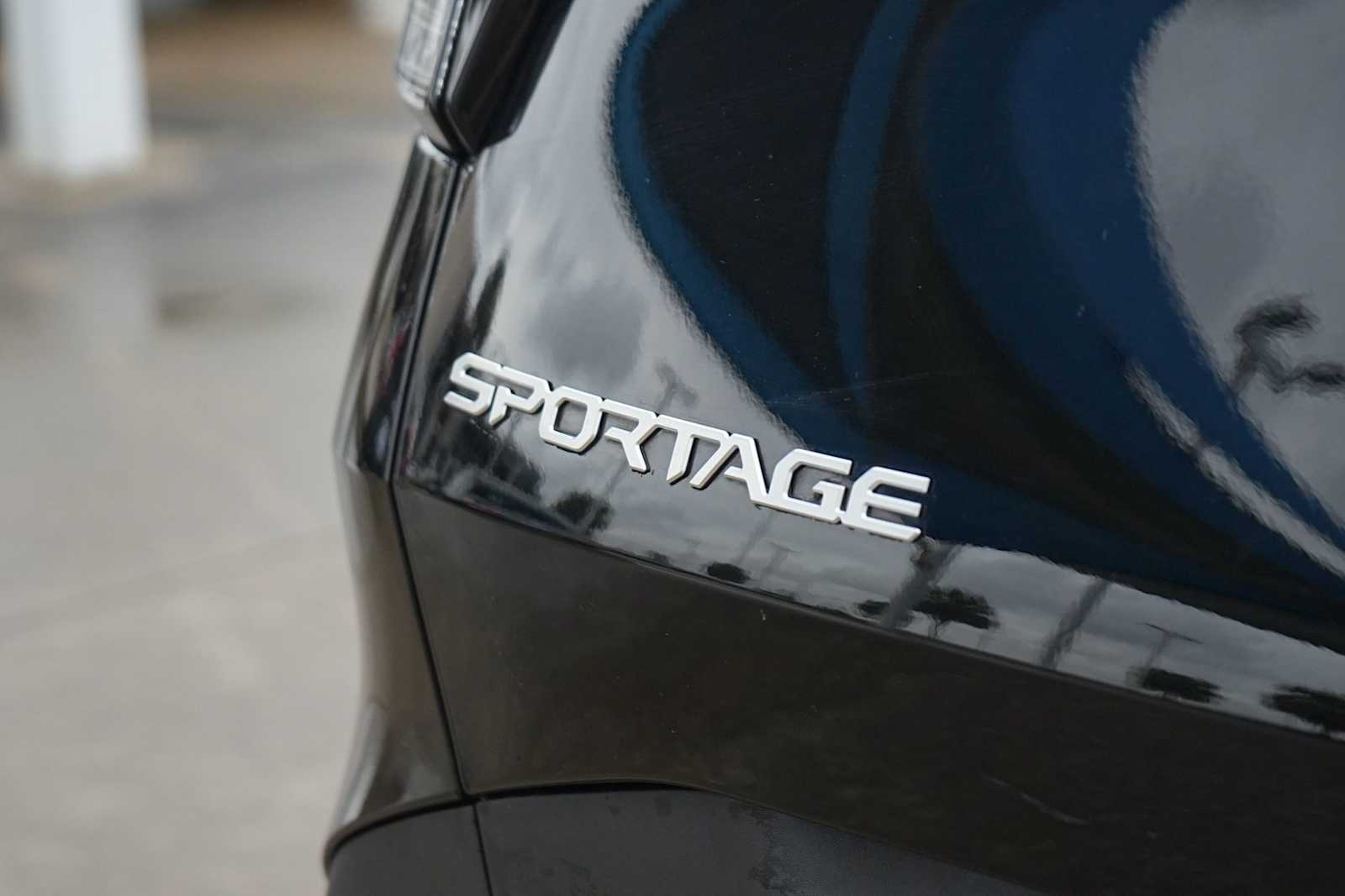 Thumbnail: 2023 Kia Sportage - 8
