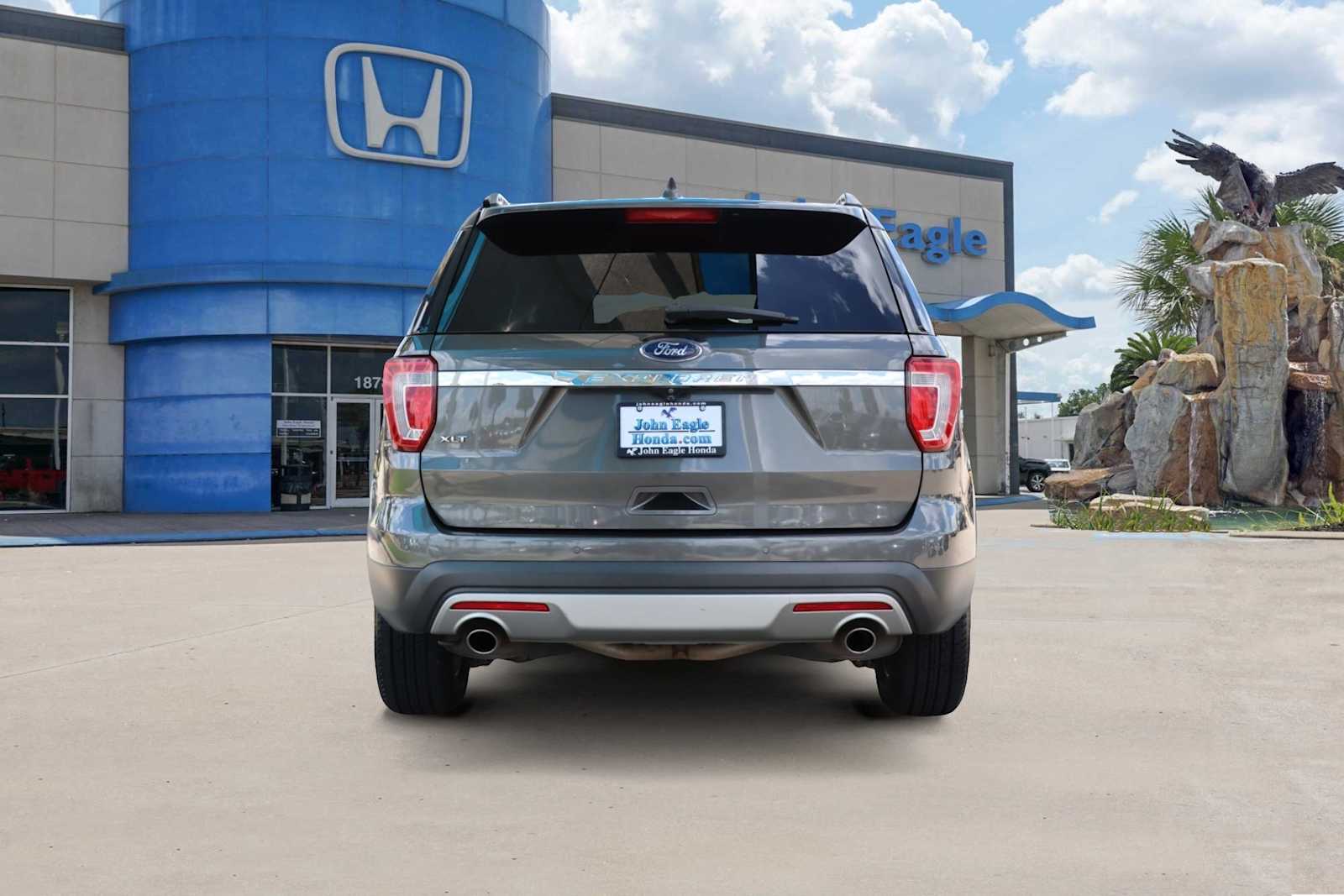 Thumbnail: 2017 Ford Explorer - 5