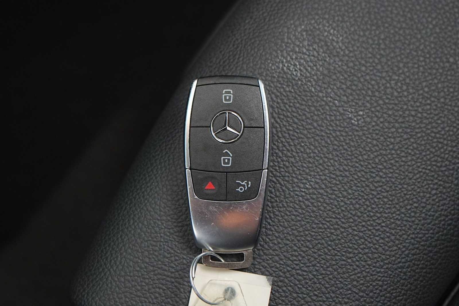 Thumbnail: 2025 Mercedes-Benz GLA - 28