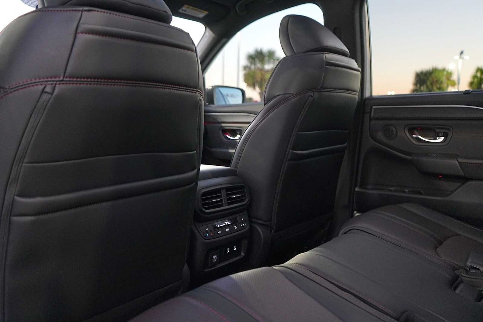 Thumbnail: 2026 Honda Pilot - 12