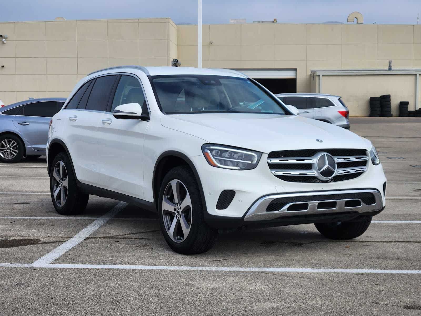 Thumbnail: 2022 Mercedes-Benz GLC - 3