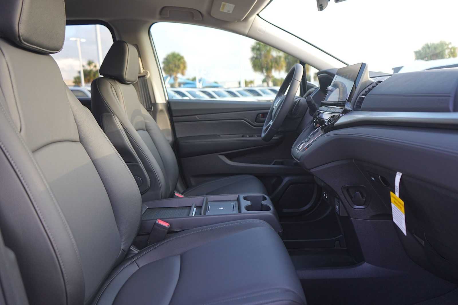 Thumbnail: 2026 Honda Odyssey - 14