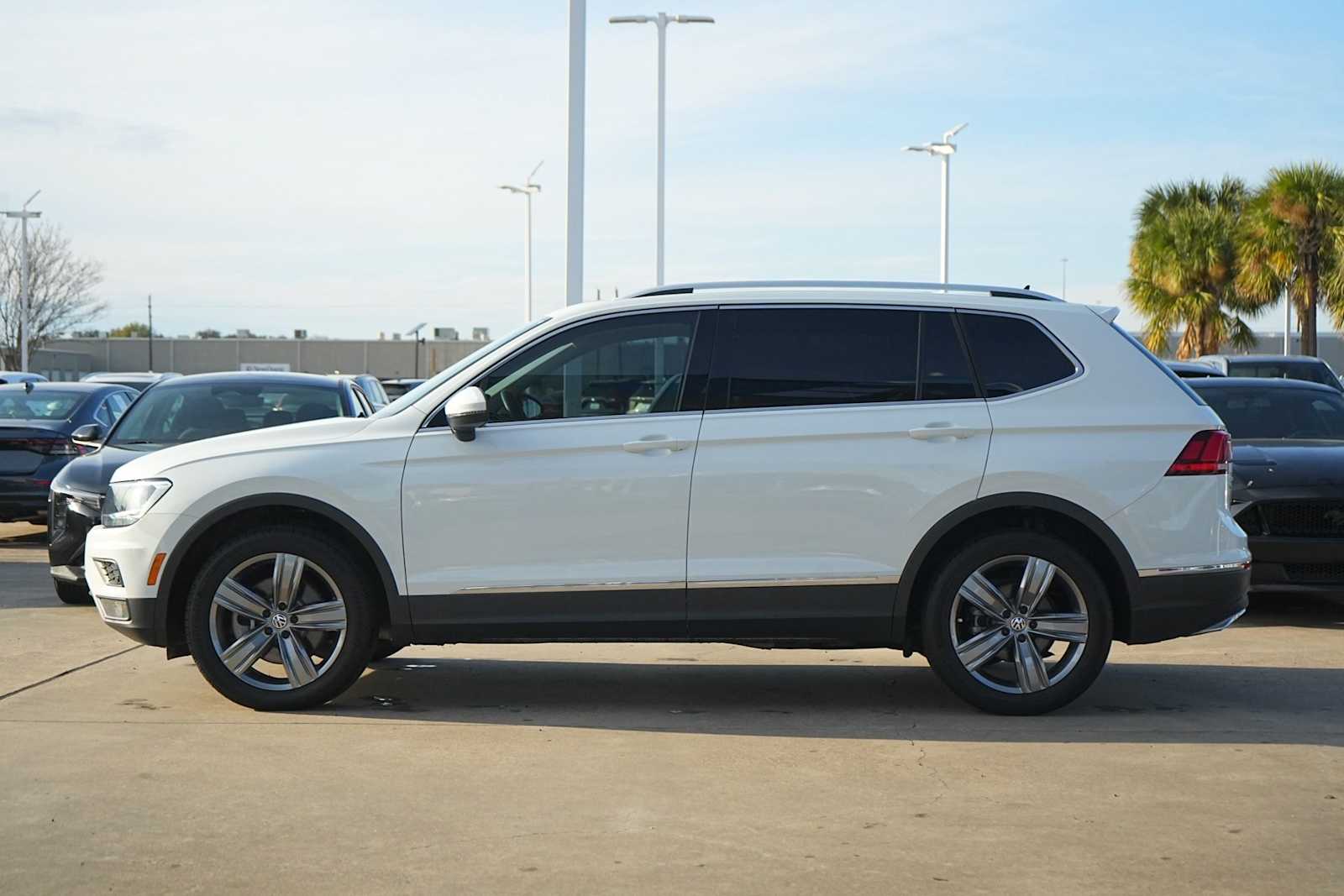 Thumbnail: 2021 Volkswagen Tiguan - 3