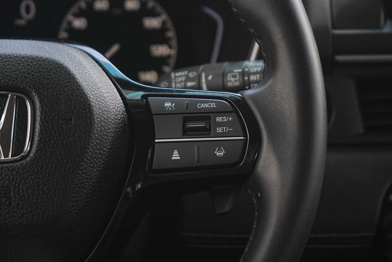 Thumbnail: 2023 Honda Pilot - 18