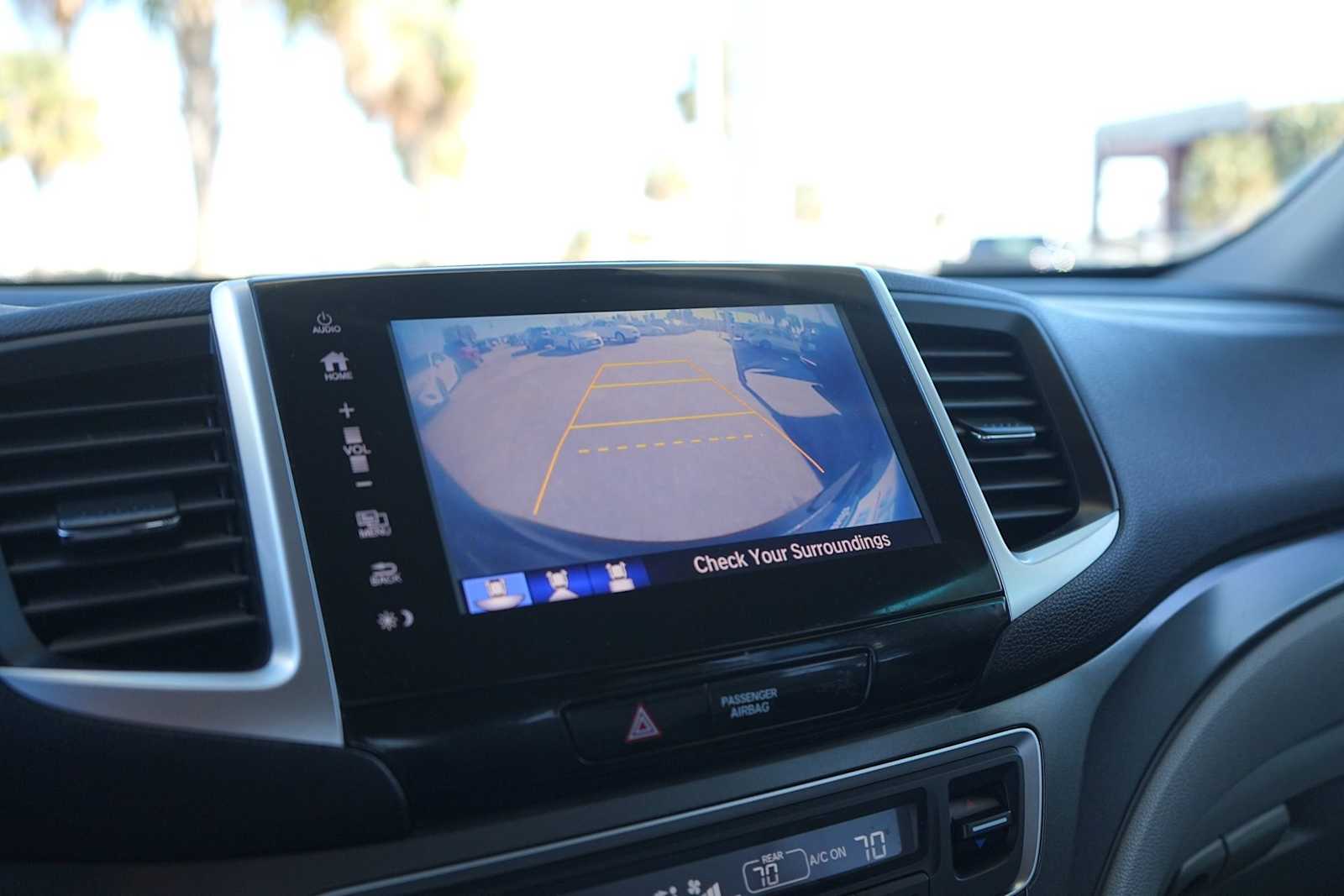 Thumbnail: 2017 Honda Pilot - 22