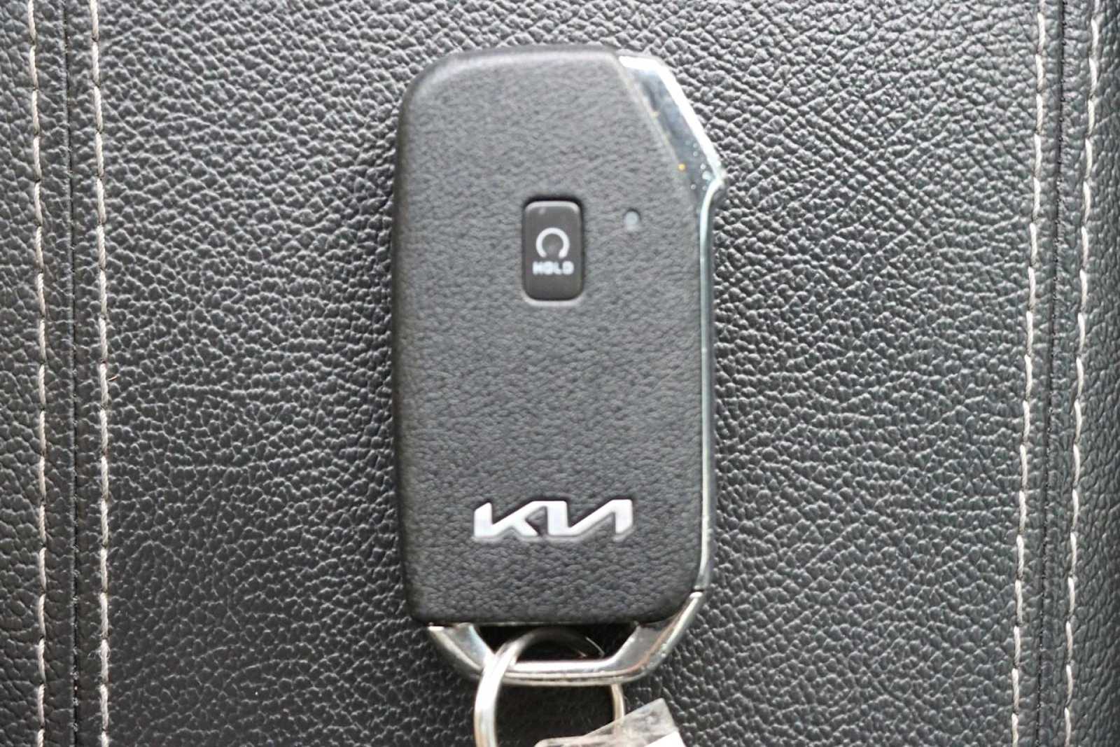 Thumbnail: 2022 Kia Niro - 26