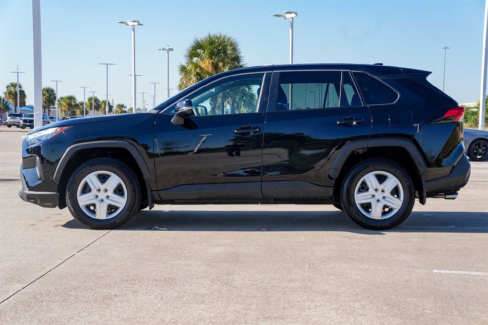 2024 Toyota RAV4 LE photo 3