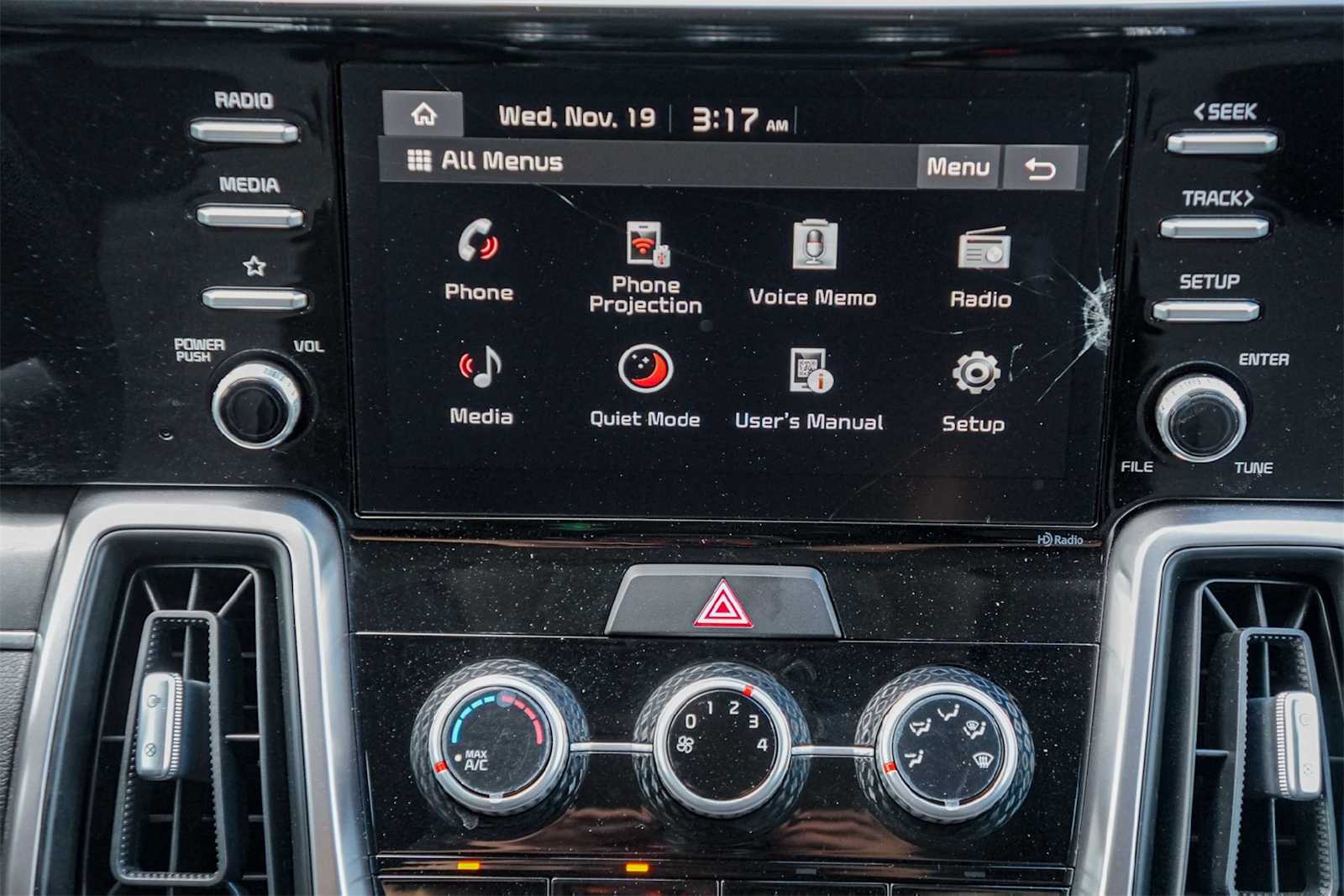 Thumbnail: 2023 Kia Sorento - 16