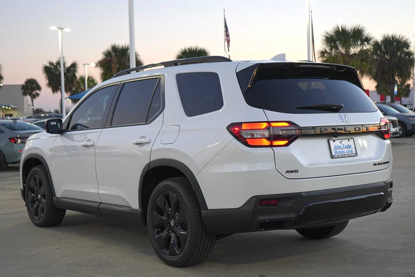 Thumbnail: 2026 Honda Pilot - 4