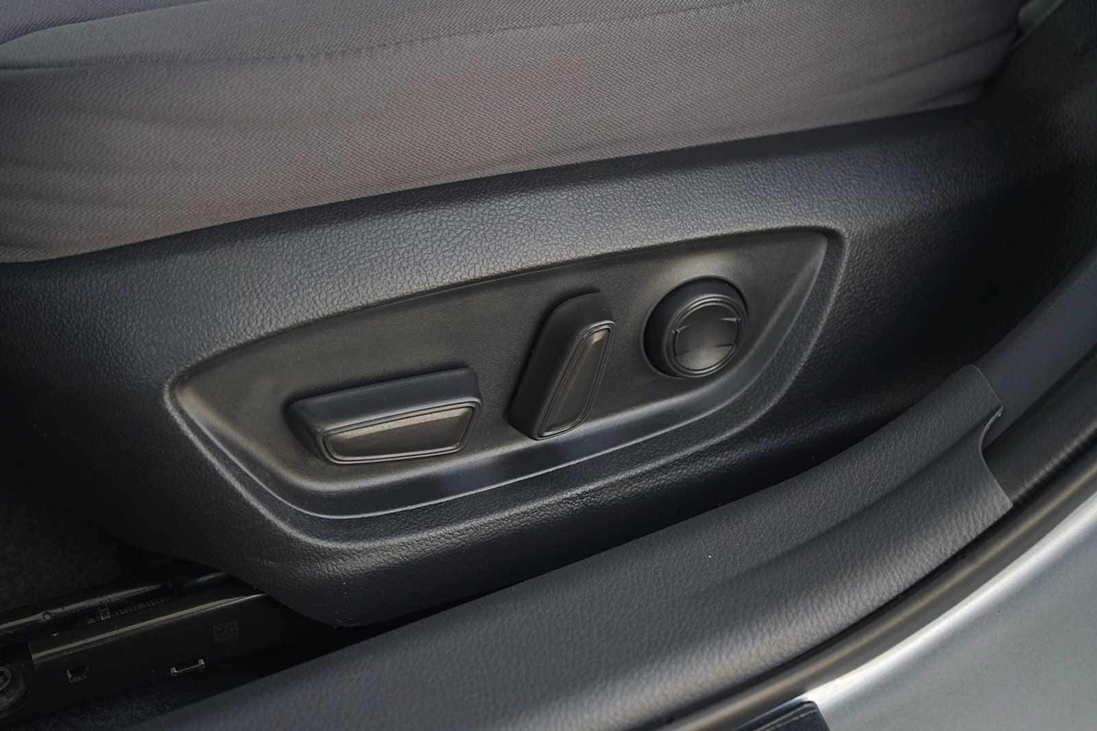 Thumbnail: 2024 Toyota Camry - 12