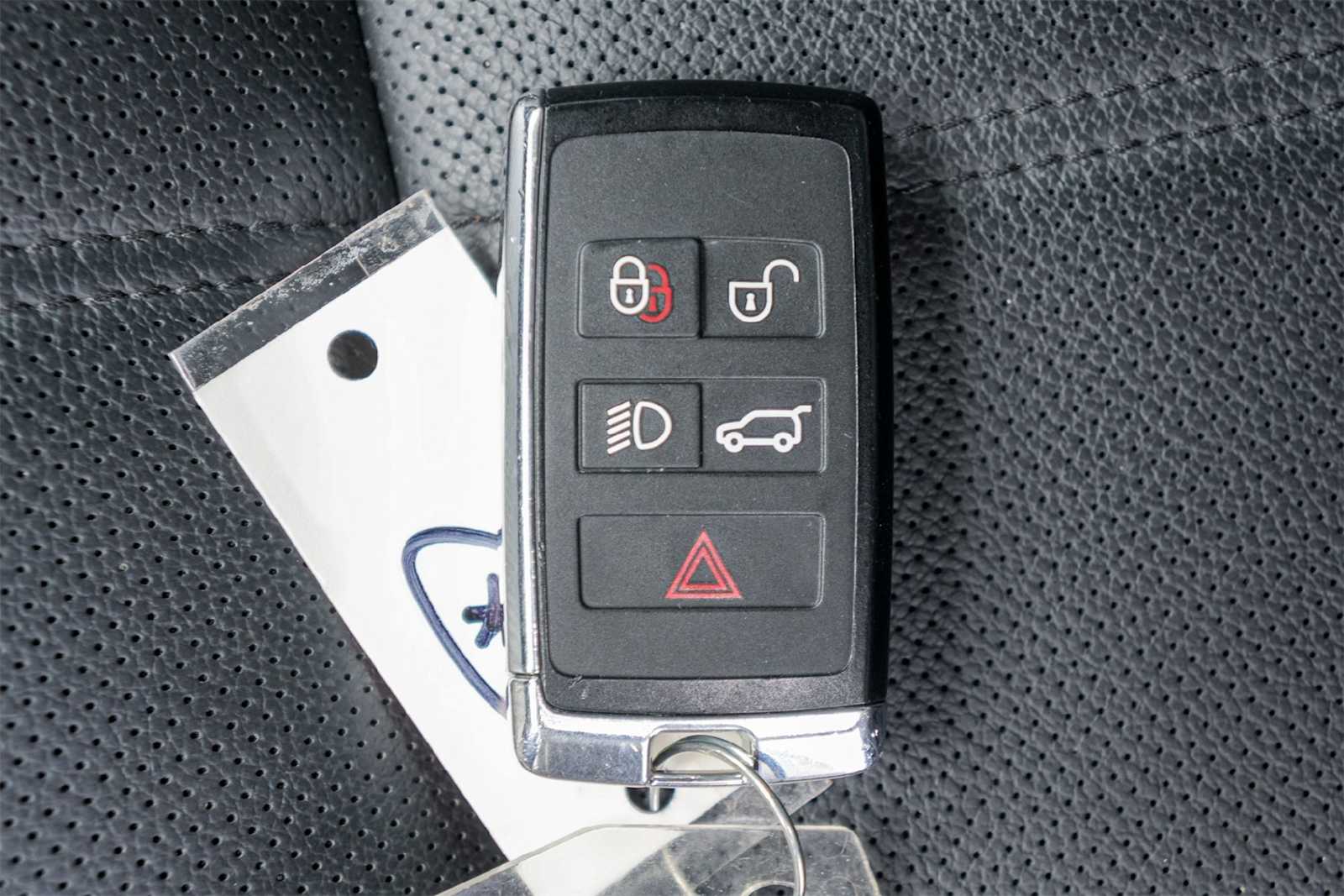 Thumbnail: 2022 Land Rover Range Rover Evoque - 20