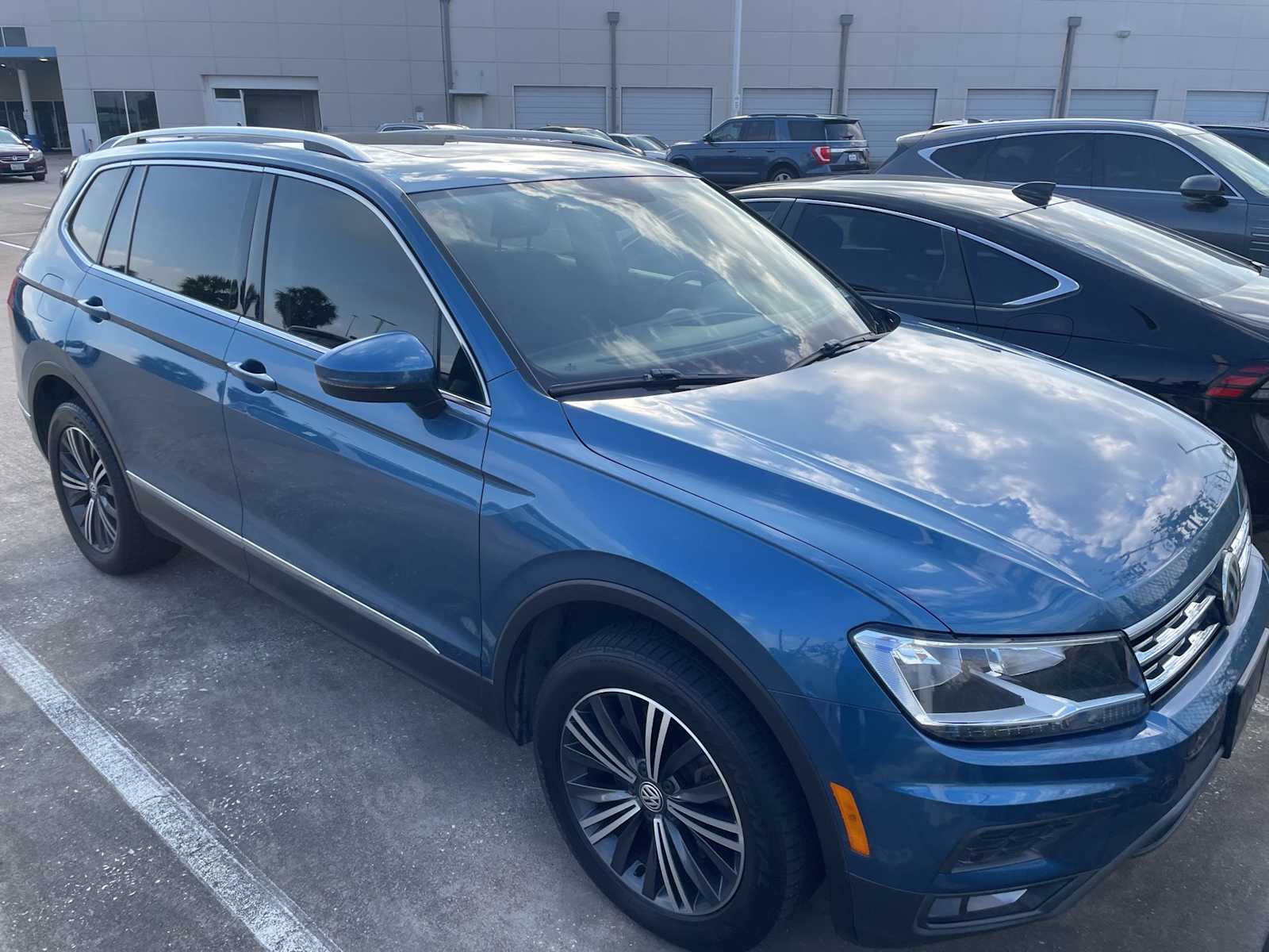 Thumbnail: 2019 Volkswagen Tiguan - 4