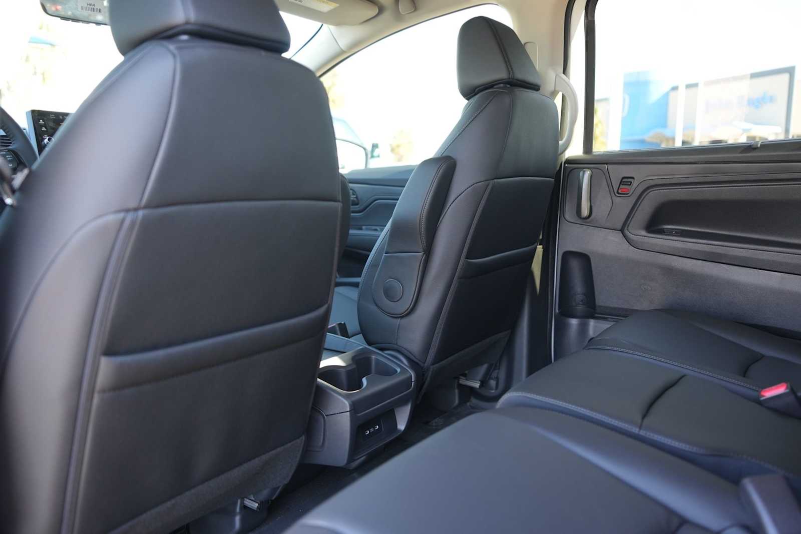 Thumbnail: 2026 Honda Odyssey - 12