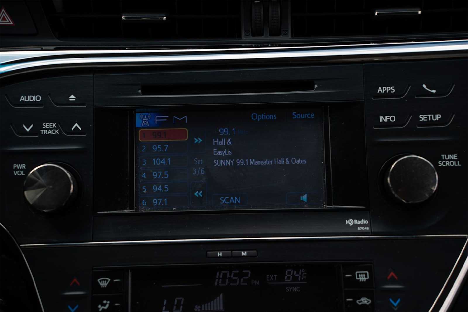 Thumbnail: 2014 Toyota Avalon - 14