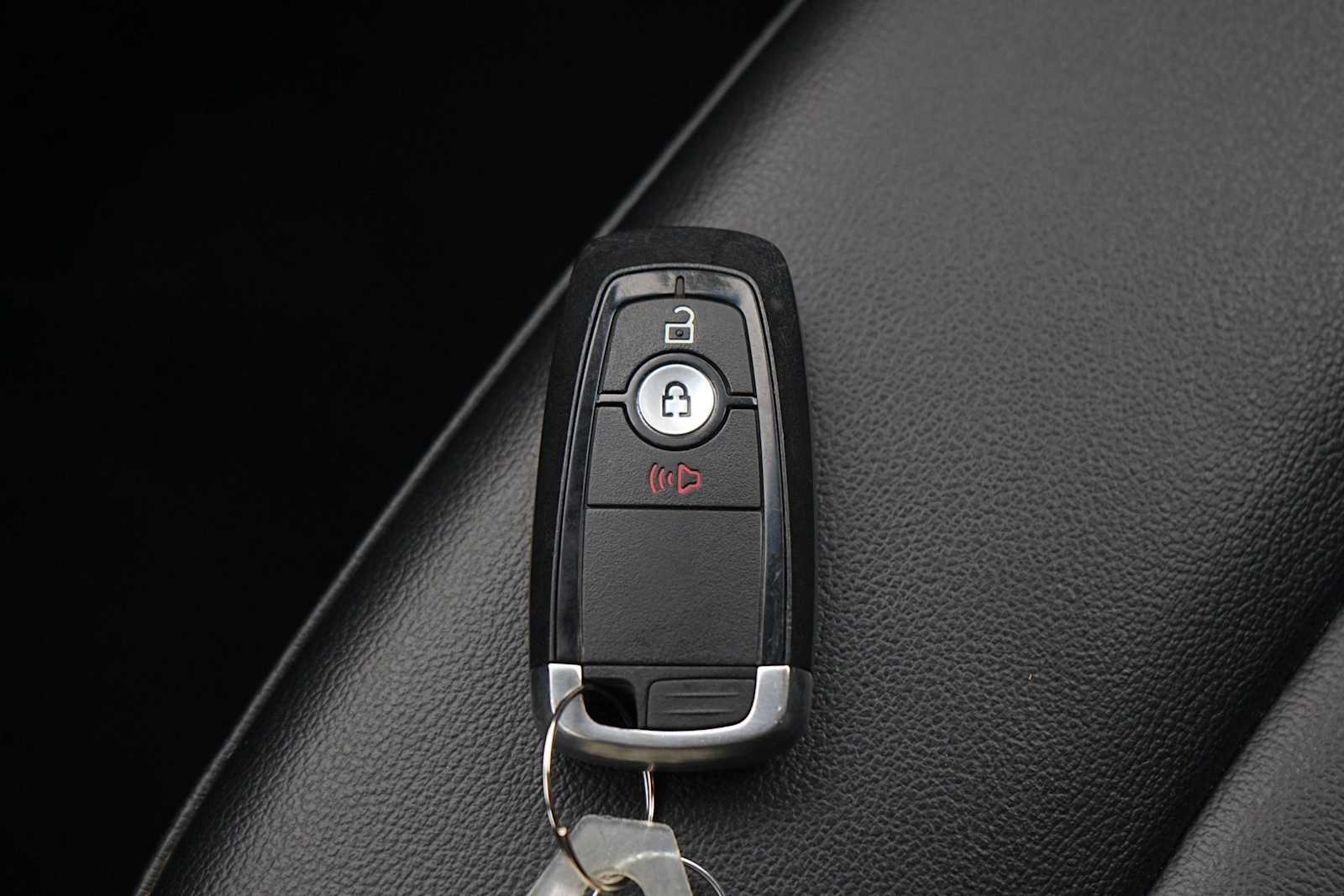 Thumbnail: 2020 Ford Edge - 28