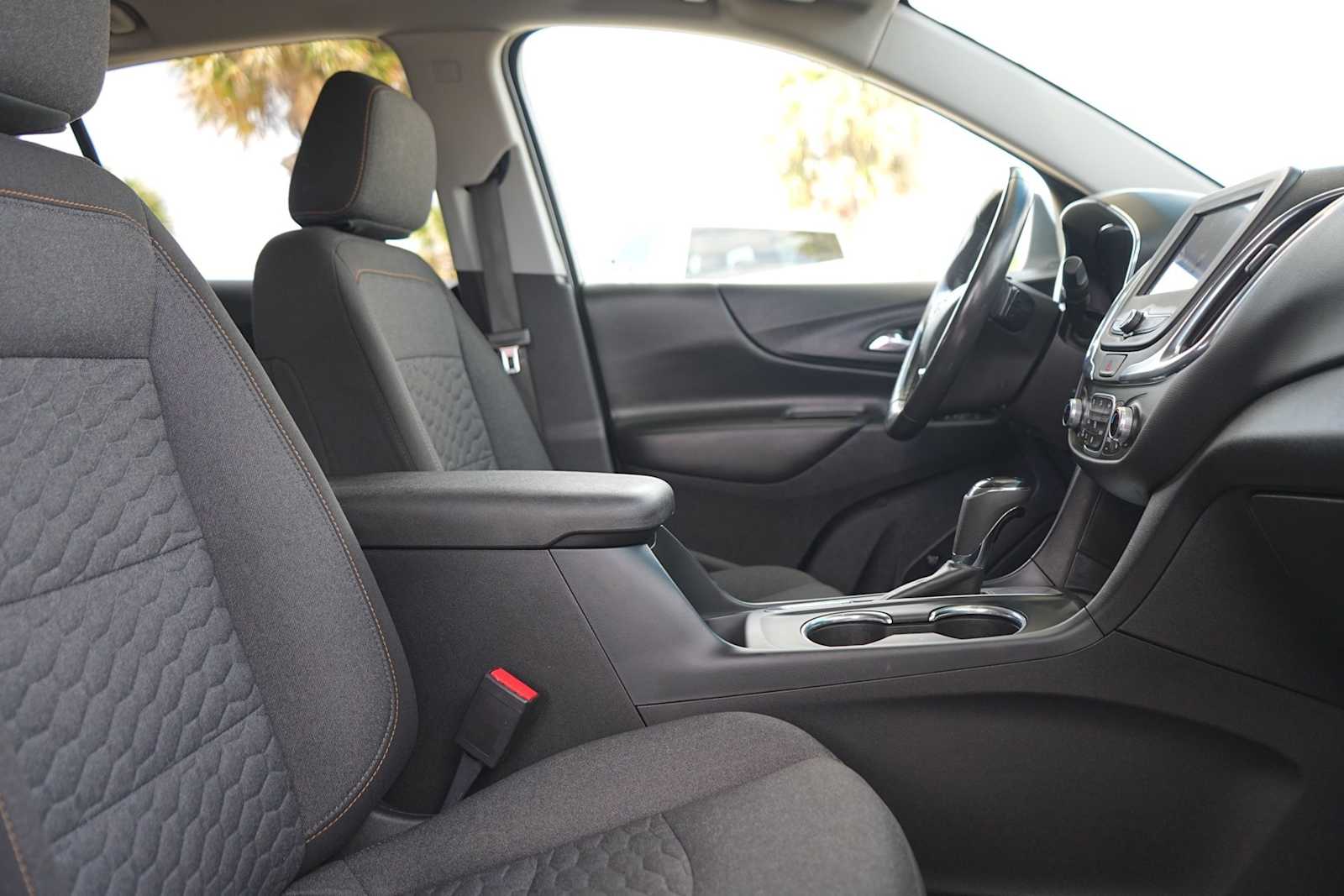 Thumbnail: 2020 Chevrolet Equinox - 15