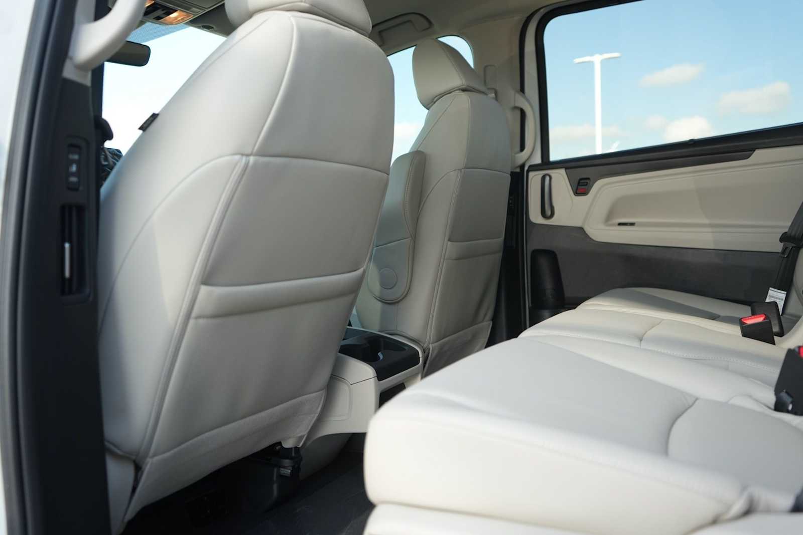 Thumbnail: 2026 Honda Odyssey - 12