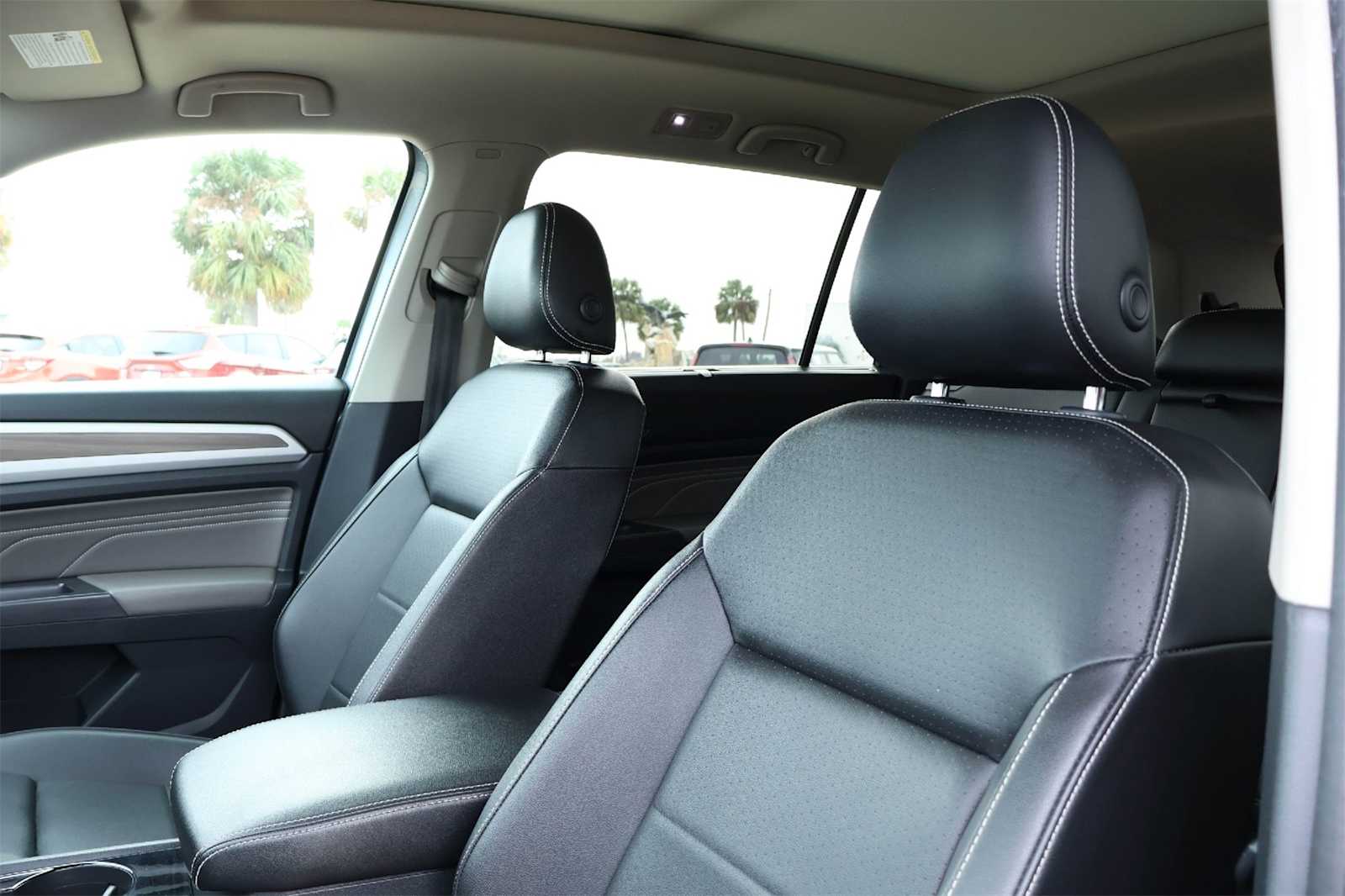 Thumbnail: 2021 Volkswagen Atlas - 11