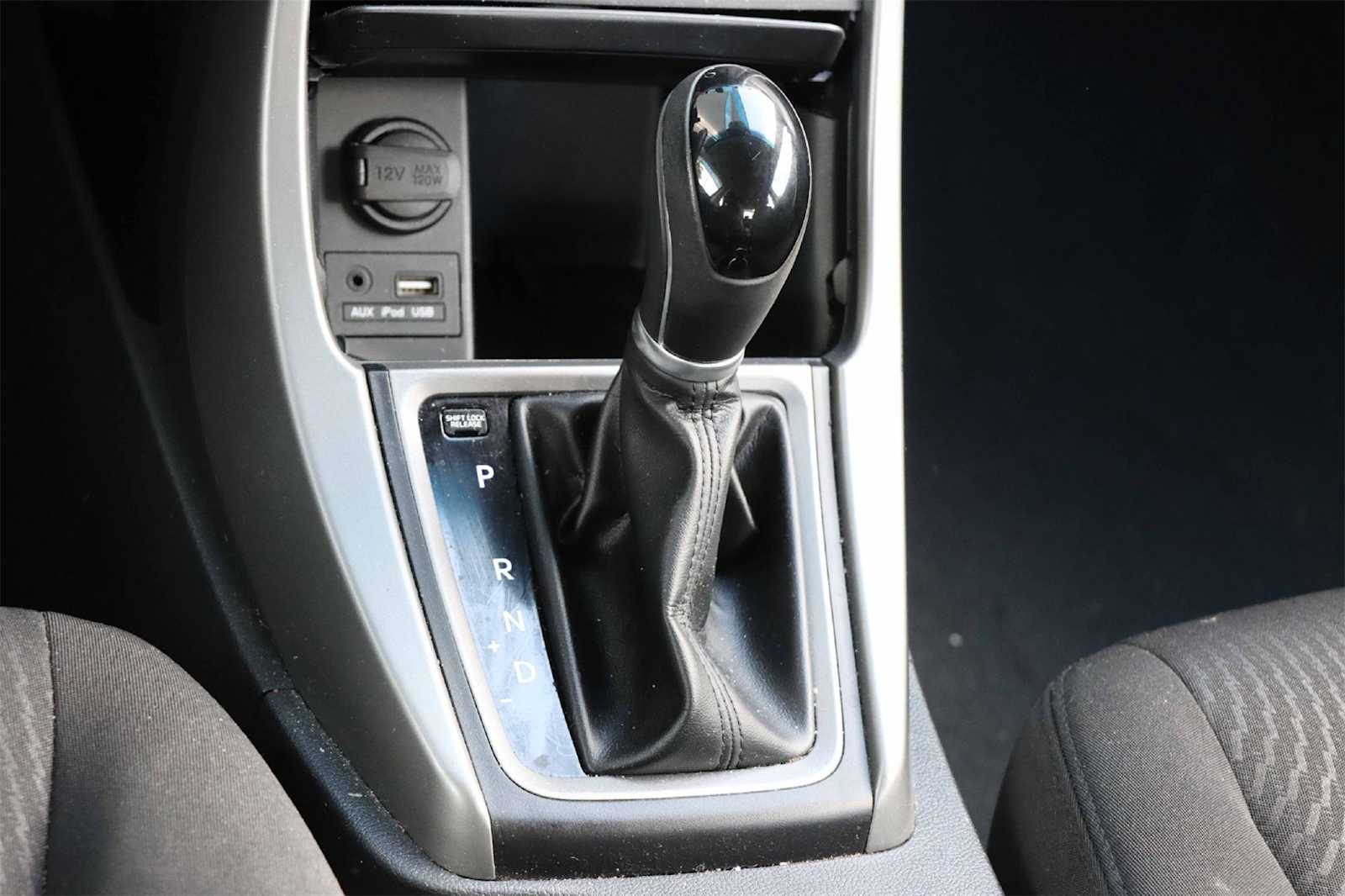 Thumbnail: 2016 Hyundai Elantra - 17