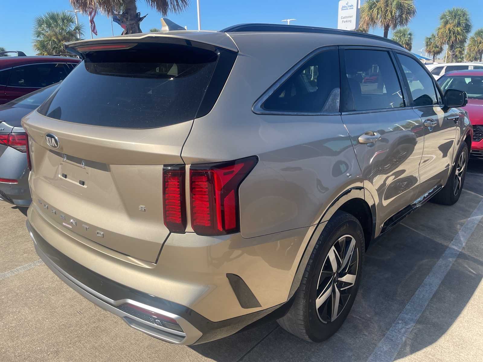 2021 Kia Sorento S photo 3