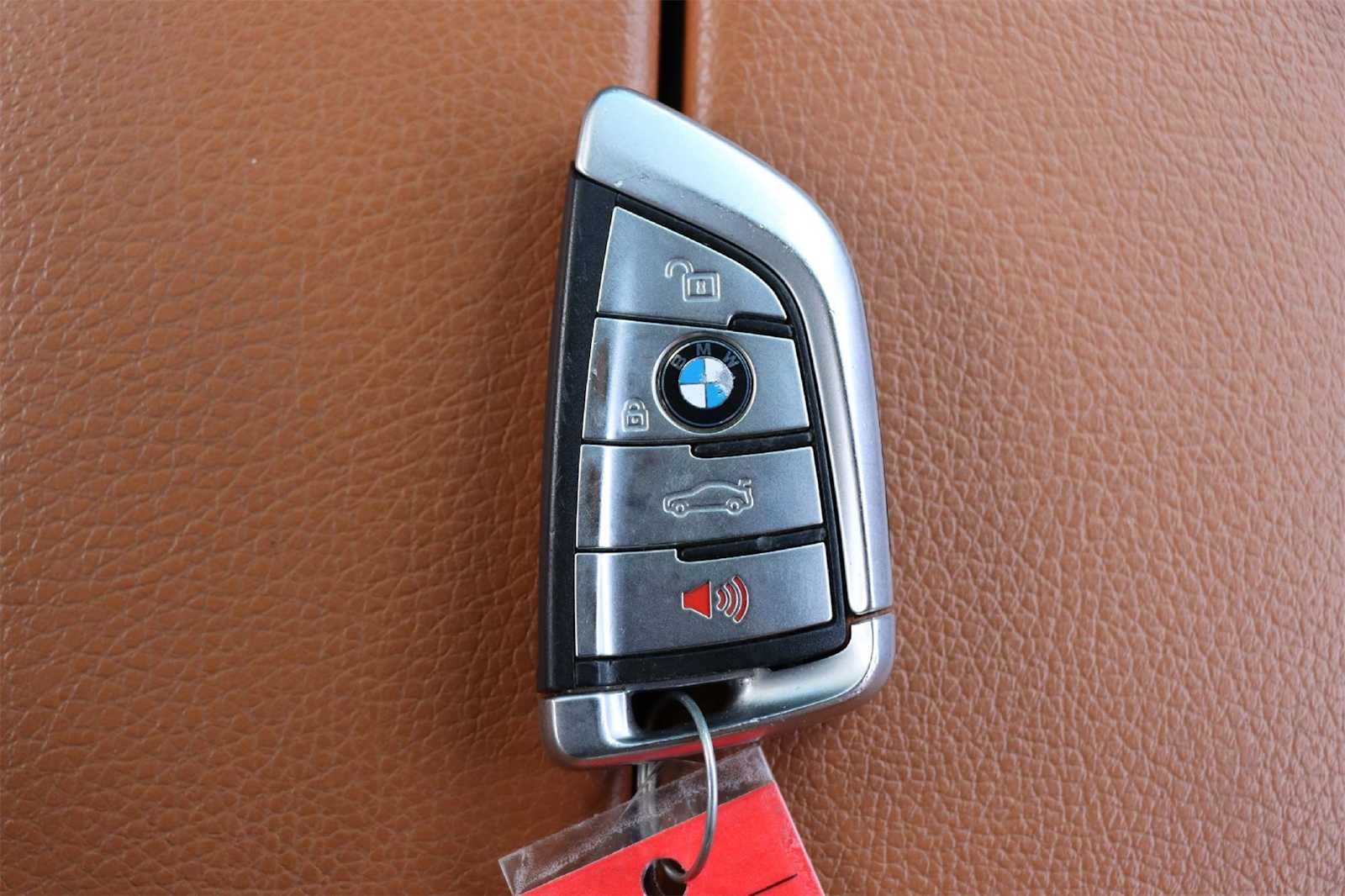 Thumbnail: 2019 BMW 5 Series - 26