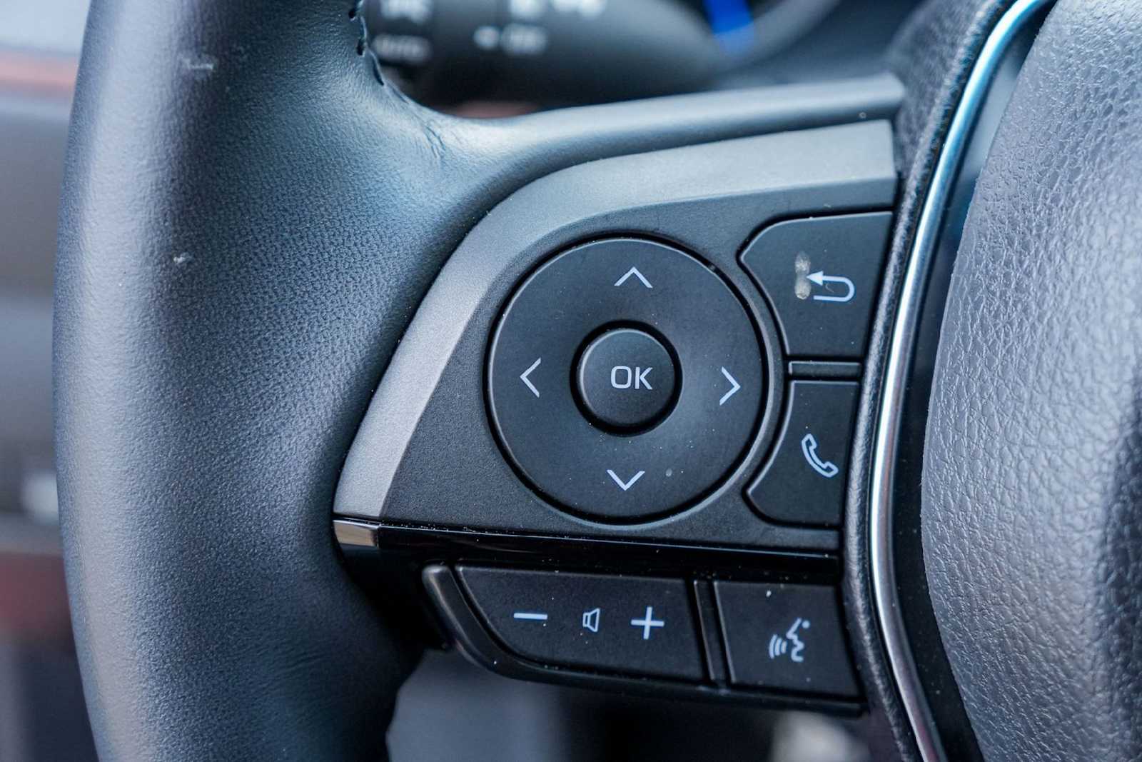 Thumbnail: 2024 Toyota Venza - 25