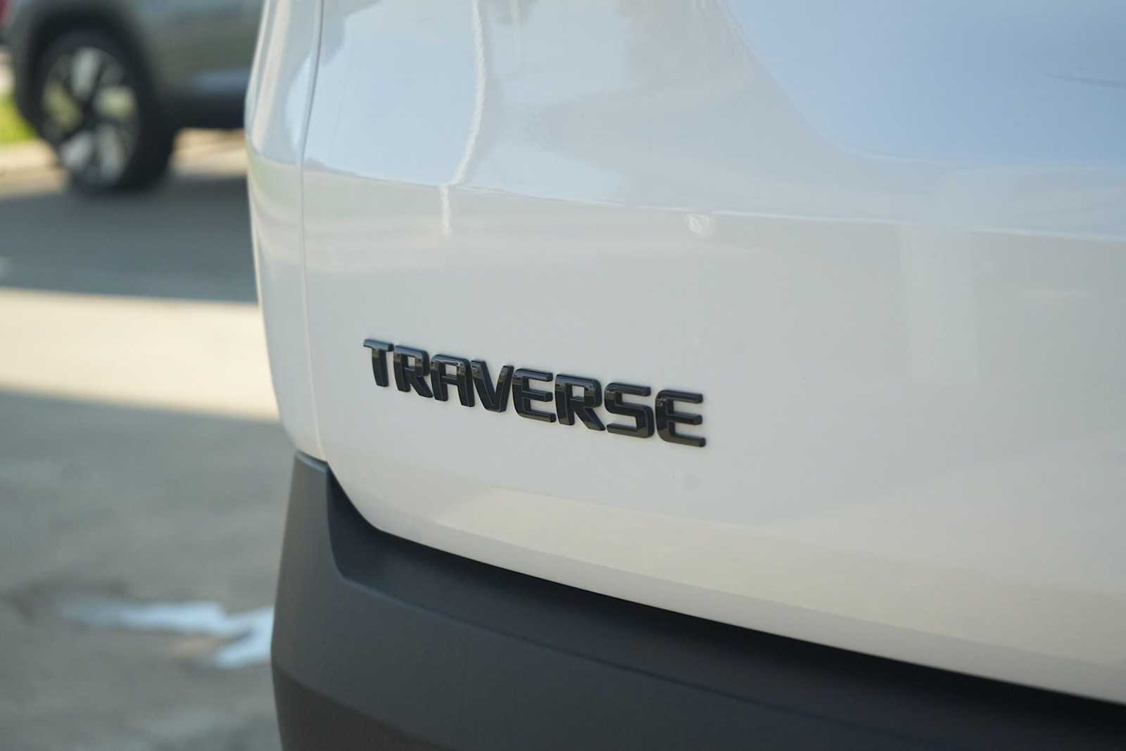 Thumbnail: 2022 Chevrolet Traverse - 8