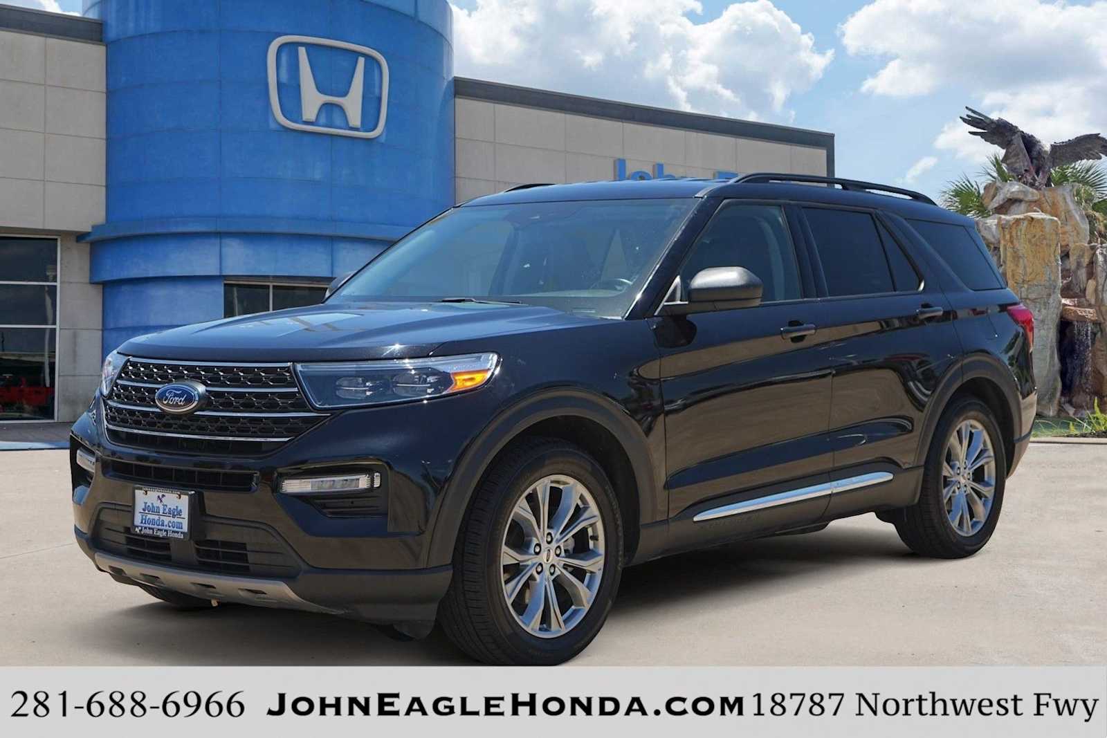 2022 Ford Explorer XLT RWD's photo