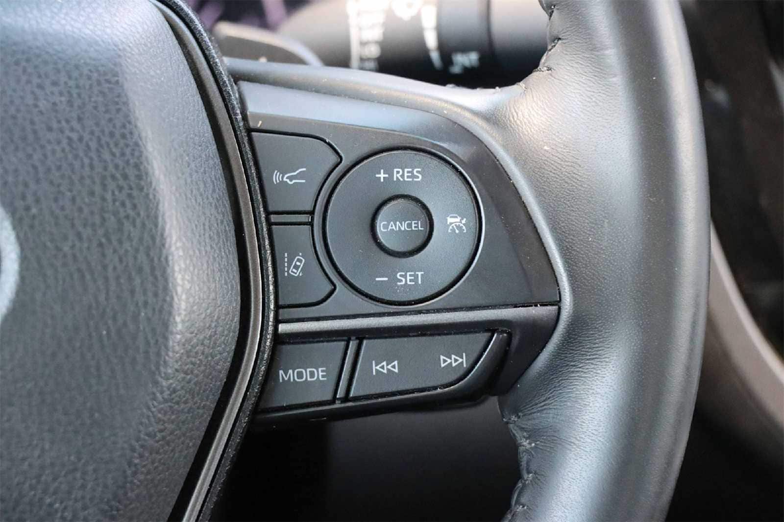 Thumbnail: 2022 Toyota Camry - 22