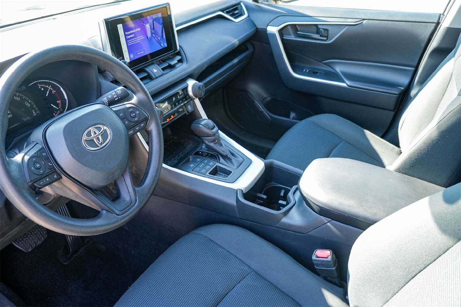 2024 Toyota RAV4 LE photo 2