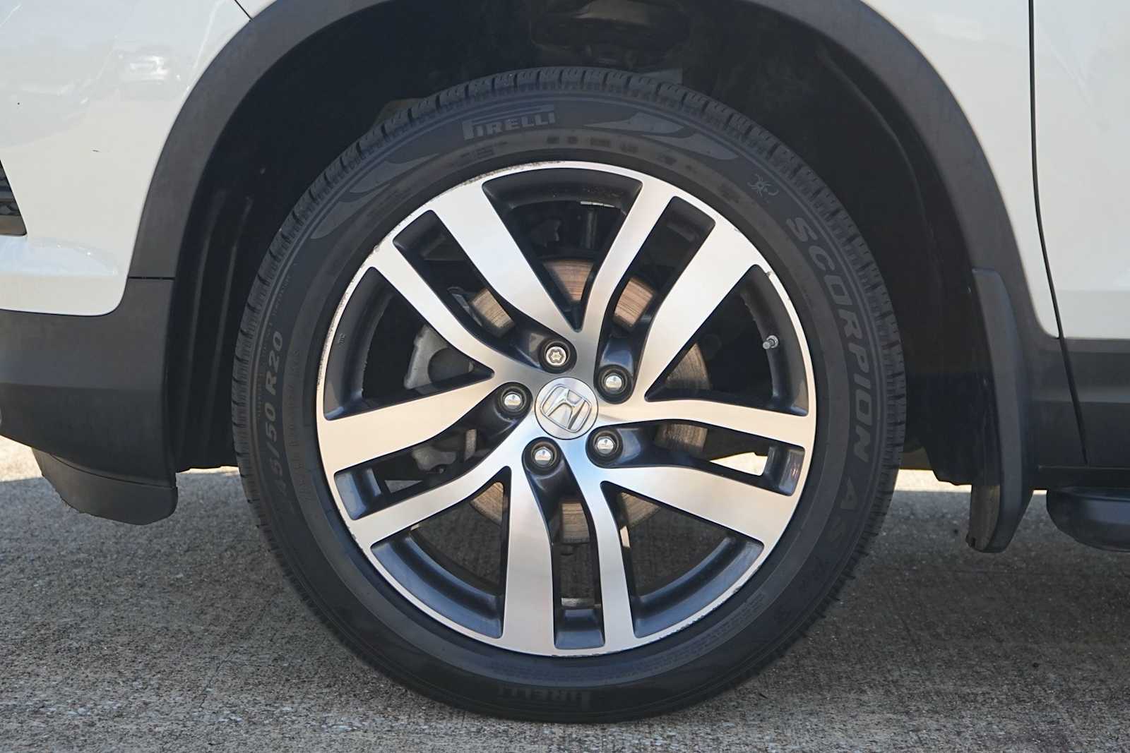 Thumbnail: 2017 Honda Pilot - 7