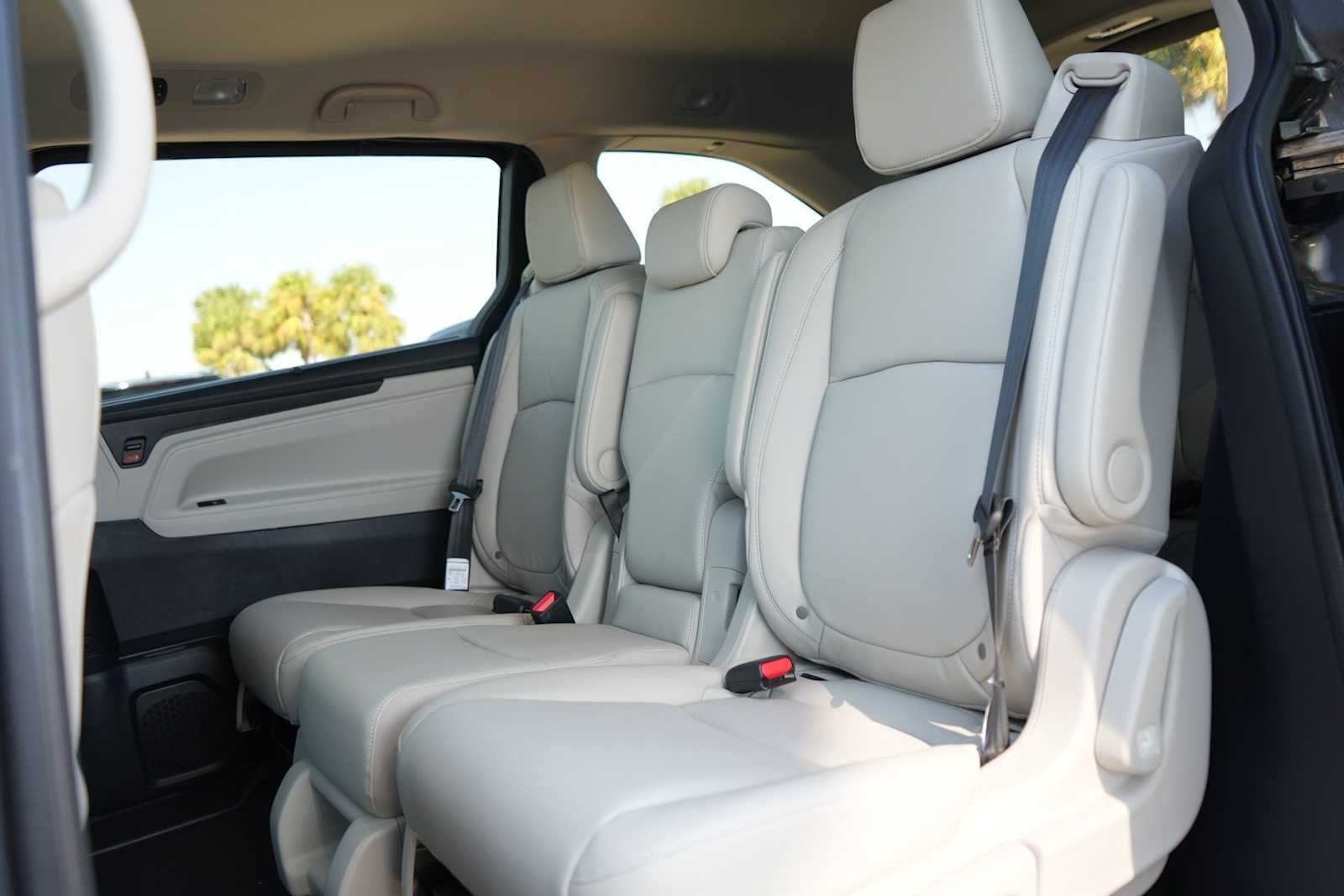 Thumbnail: 2026 Honda Odyssey - 13