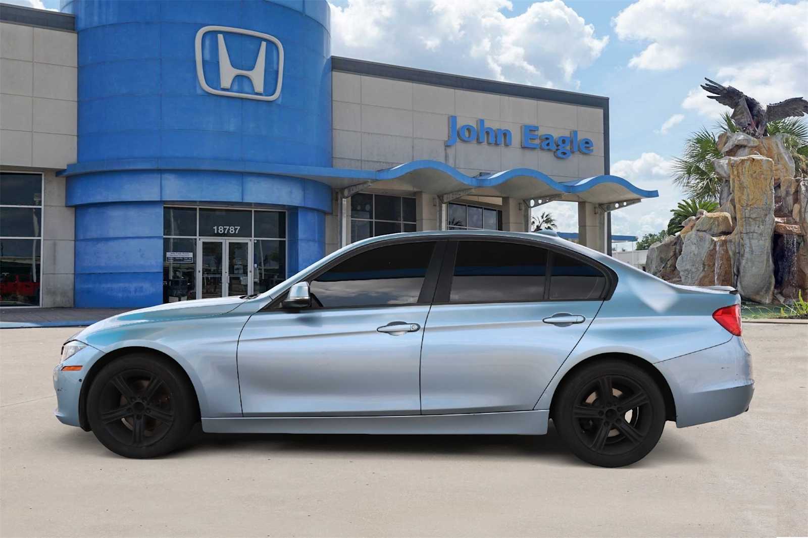 Thumbnail: 2013 BMW 3 Series - 3