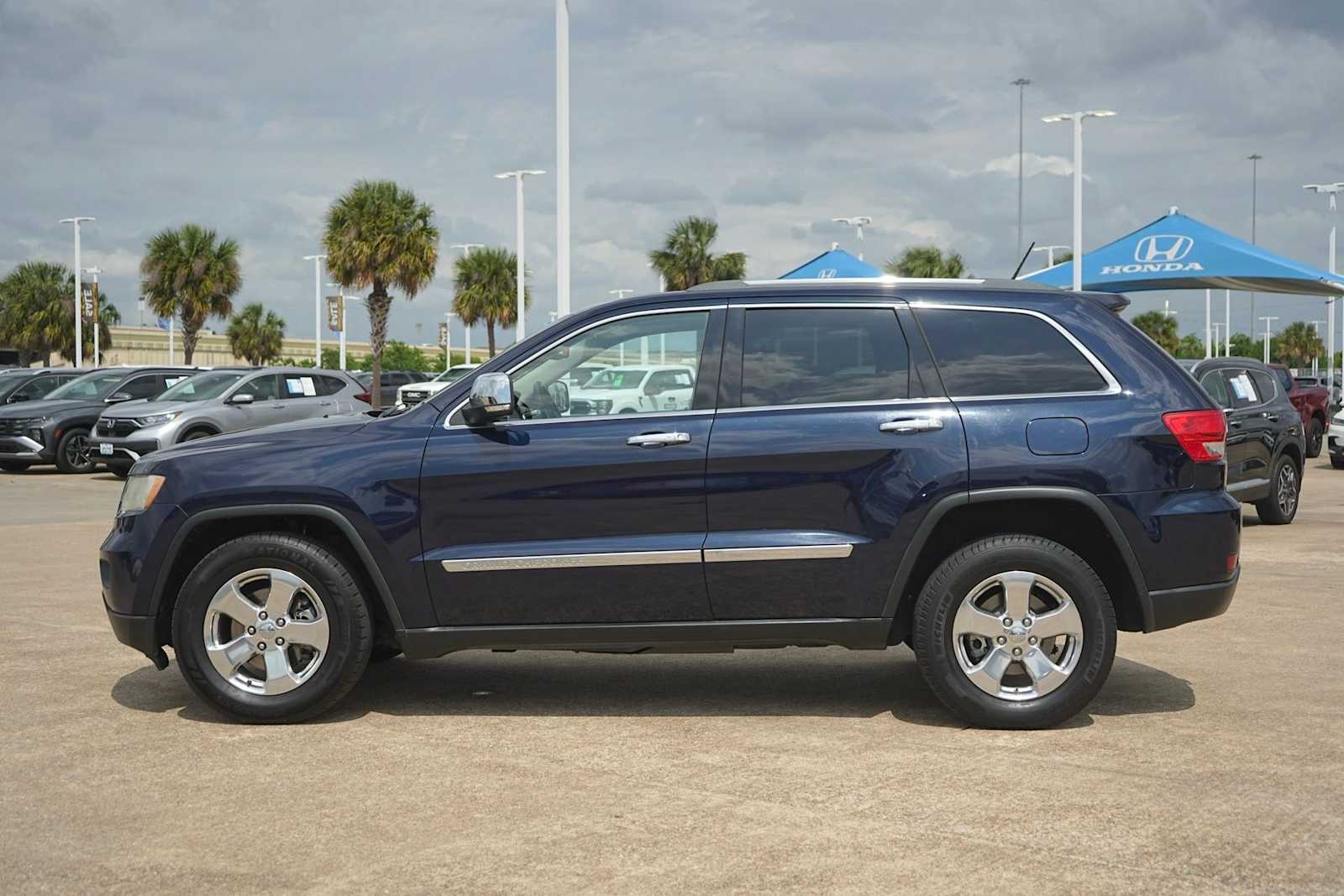 Thumbnail: 2013 Jeep Grand Cherokee - 3