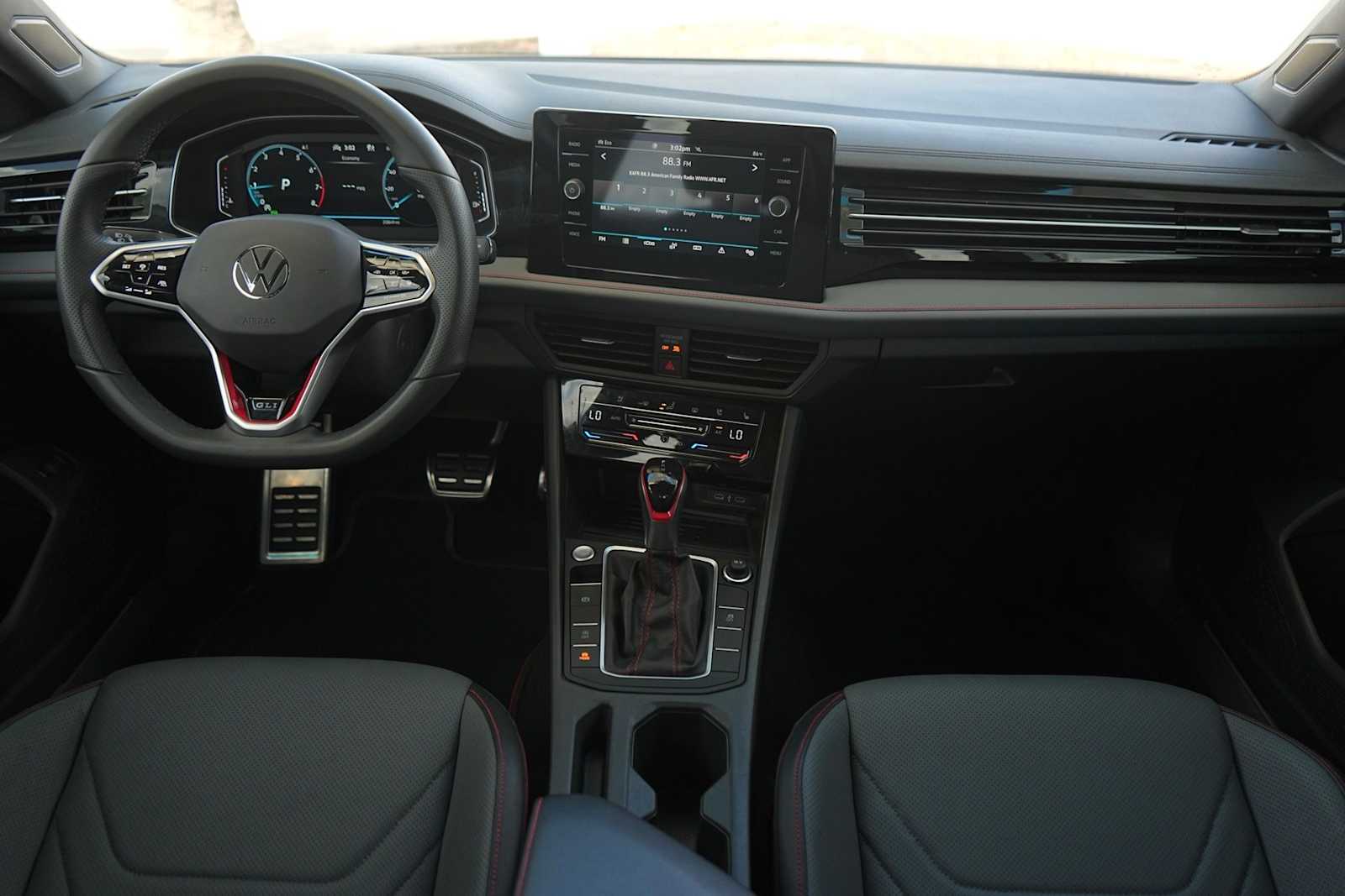 Thumbnail: 2025 Volkswagen Jetta - 10