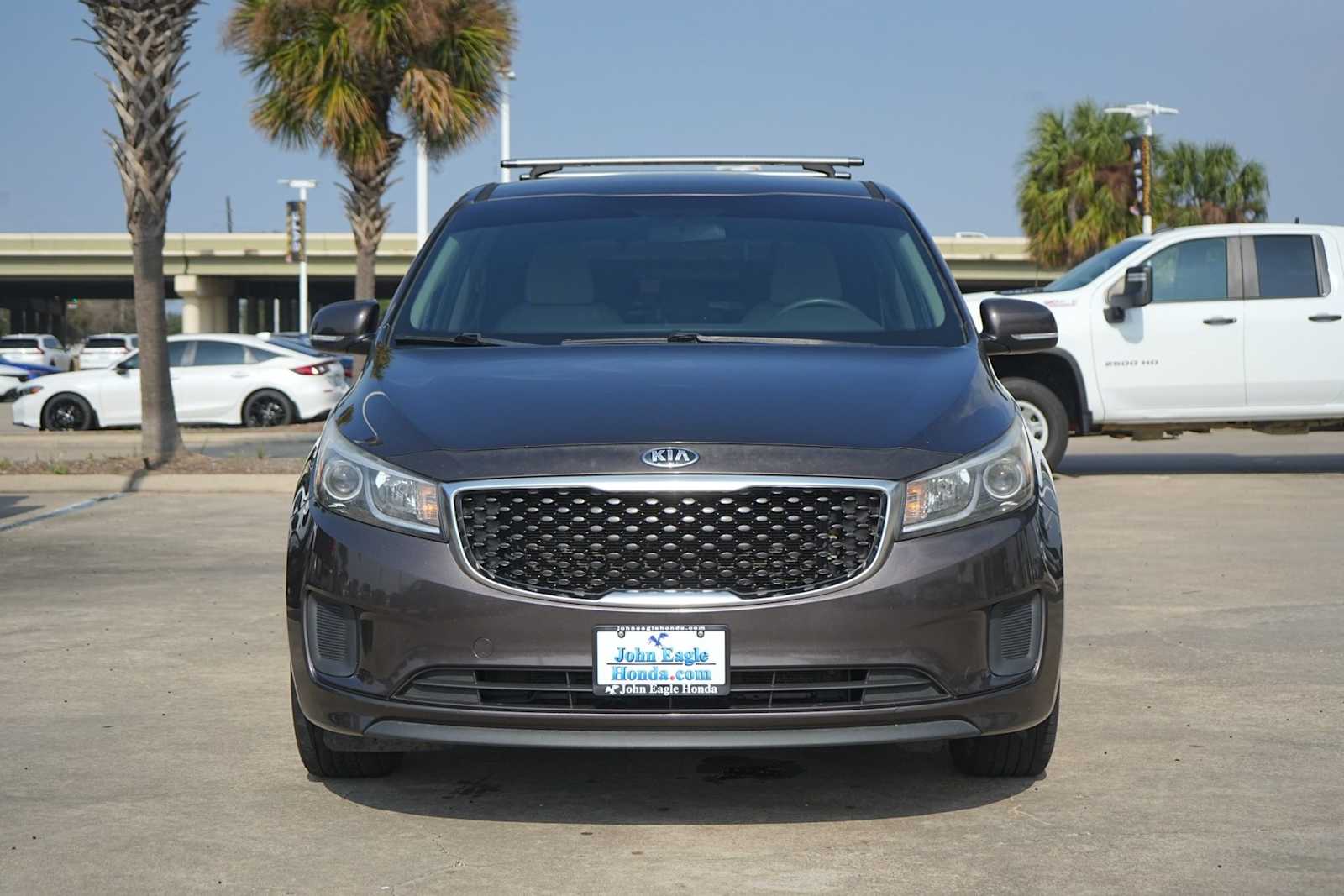 Thumbnail: 2017 Kia Sedona - 6