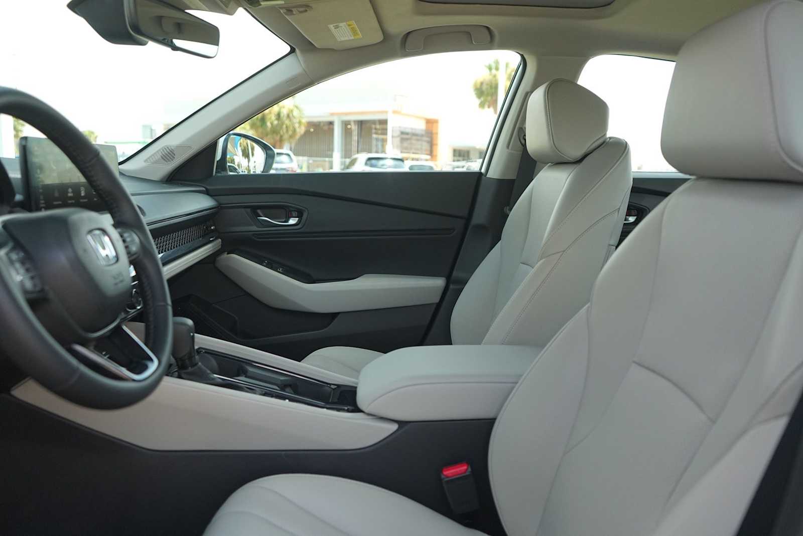 2026 Honda Accord Hybrid EX-L - Photo 11