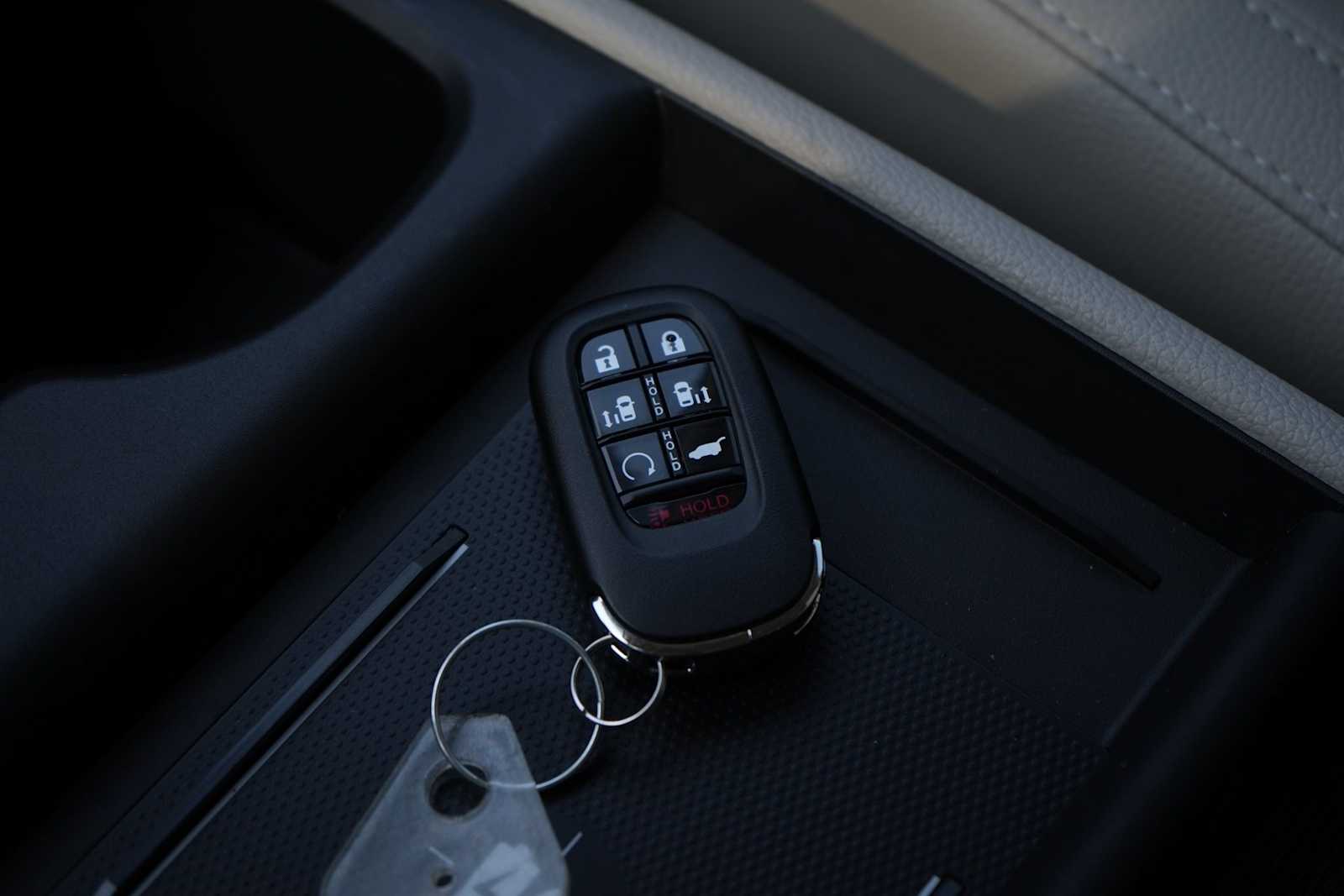 Thumbnail: 2026 Honda Odyssey - 20