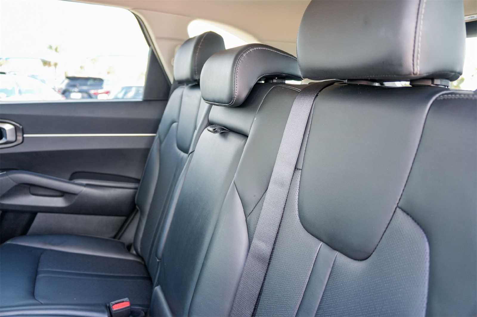 Thumbnail: 2021 Kia Sorento - 10