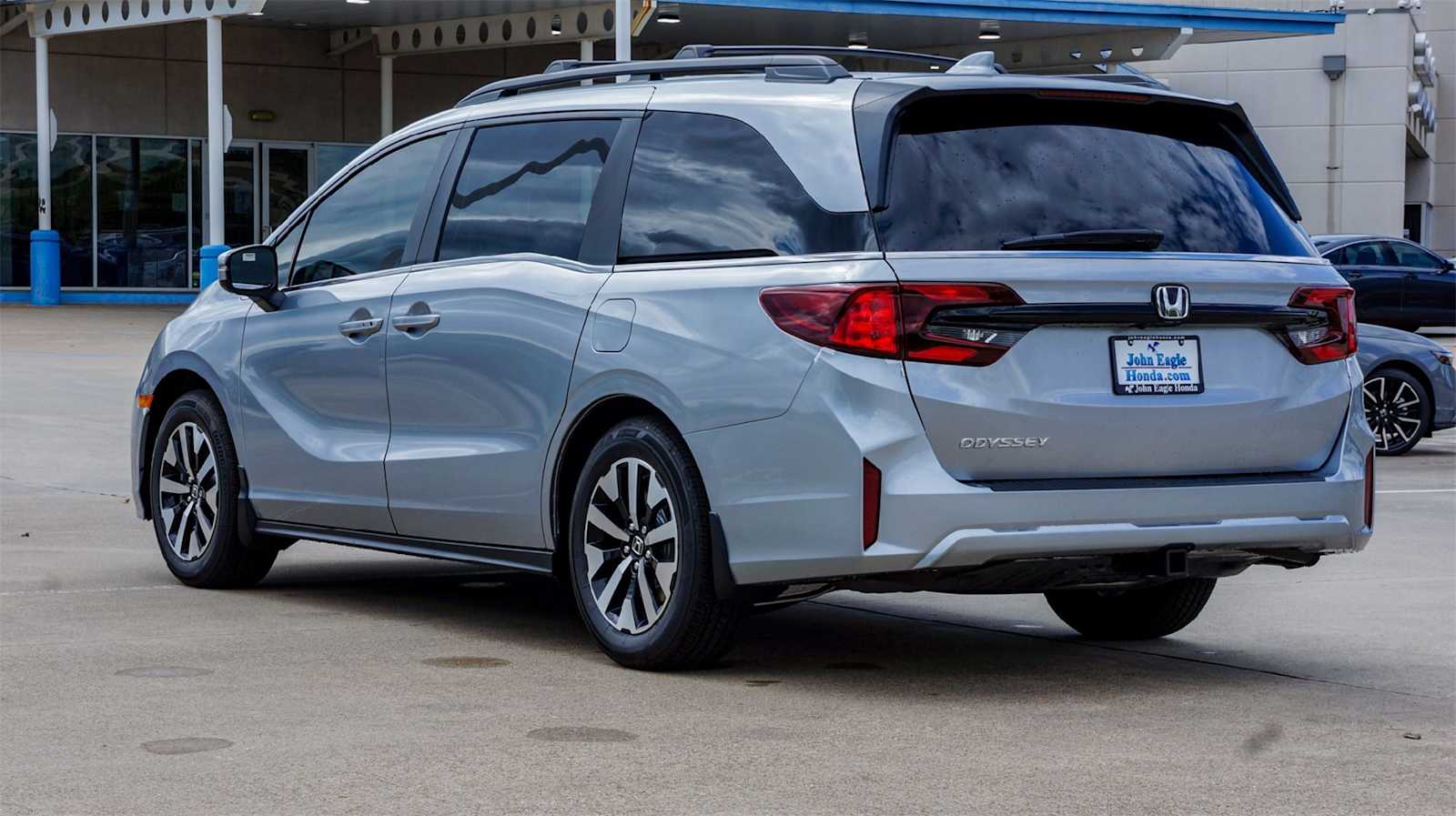 Thumbnail: 2026 Honda Odyssey - 4