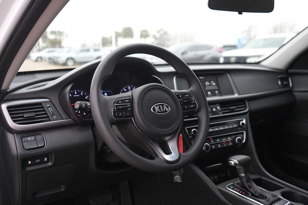 Used 2018 Kia Optima LX Sedan