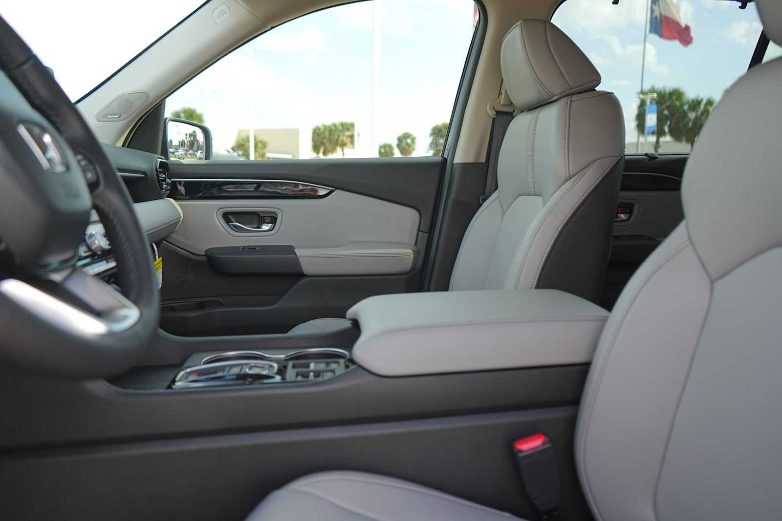 Thumbnail: 2025 Honda Pilot - 12